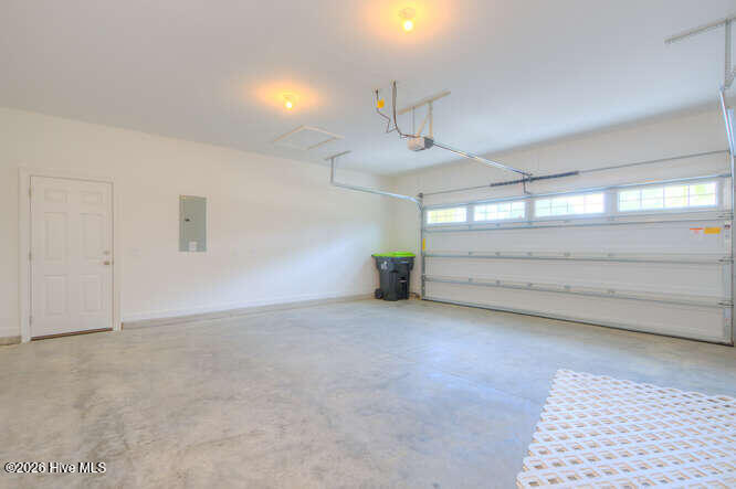 100563707 | Photo 46