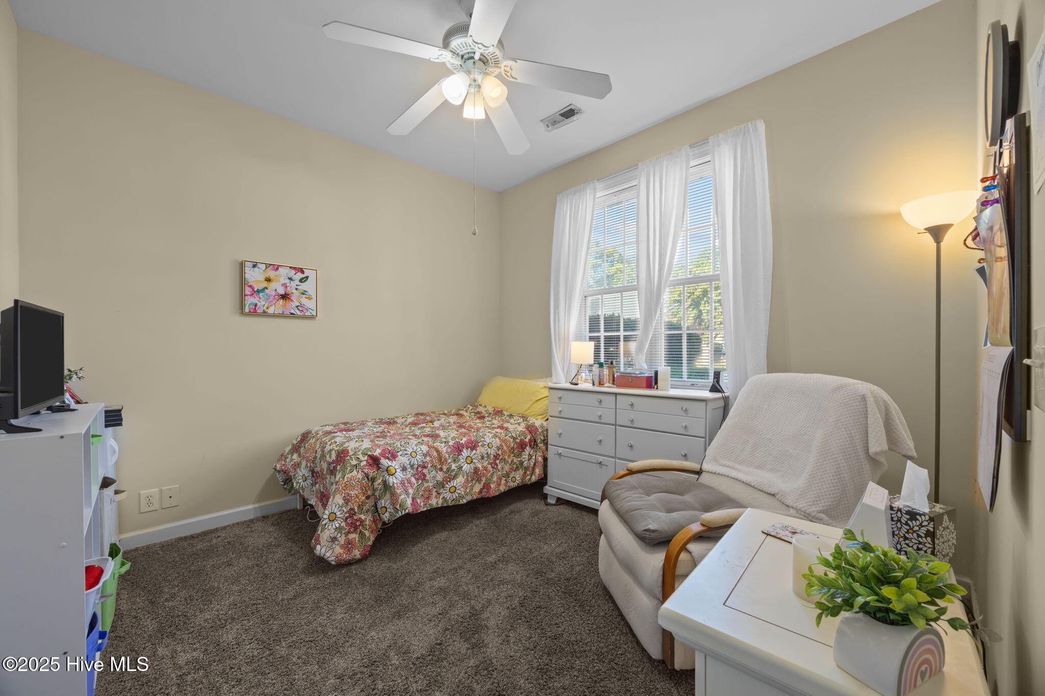 100532980 | Photo 26