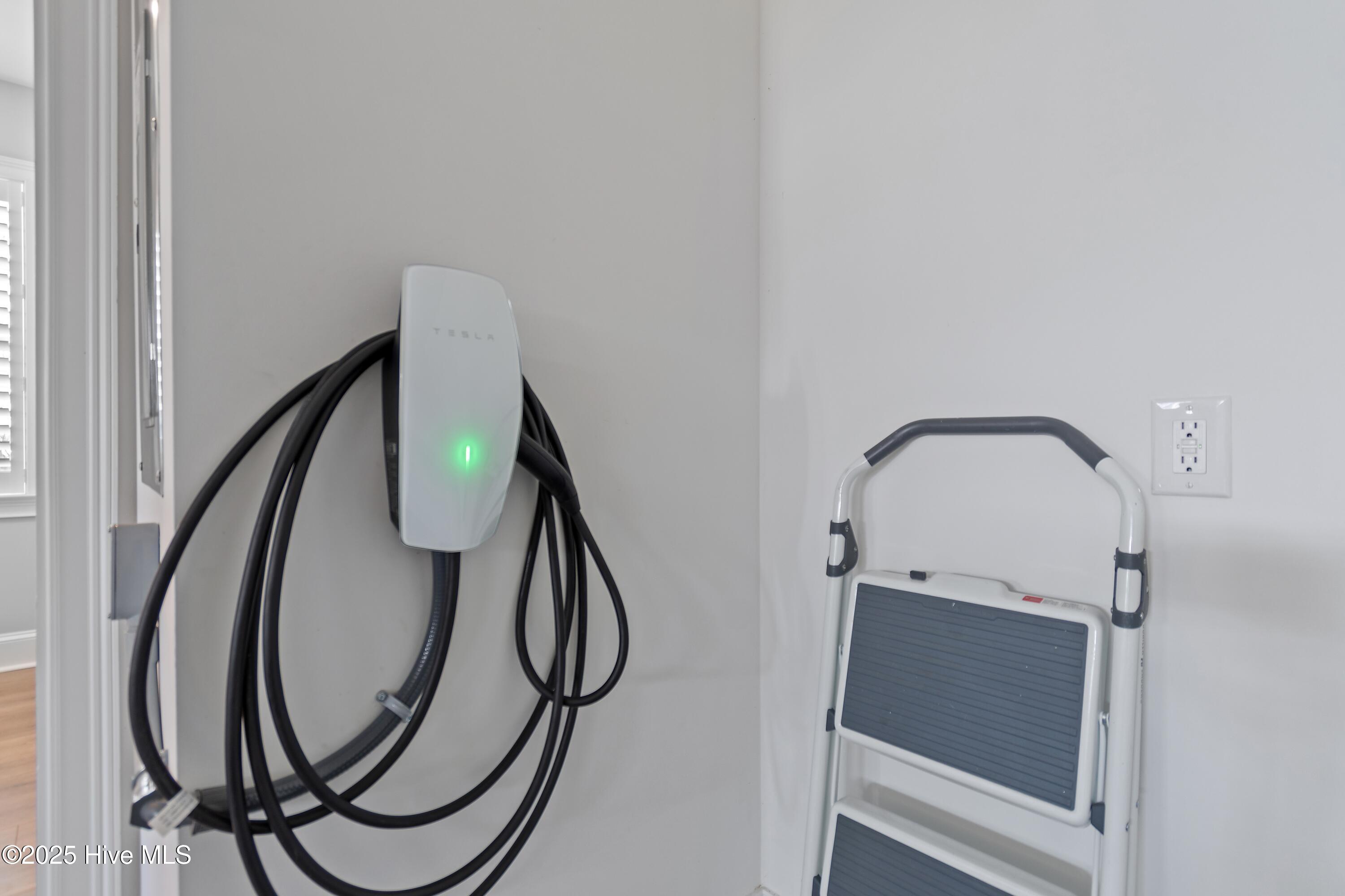 100551206 | Photo 50