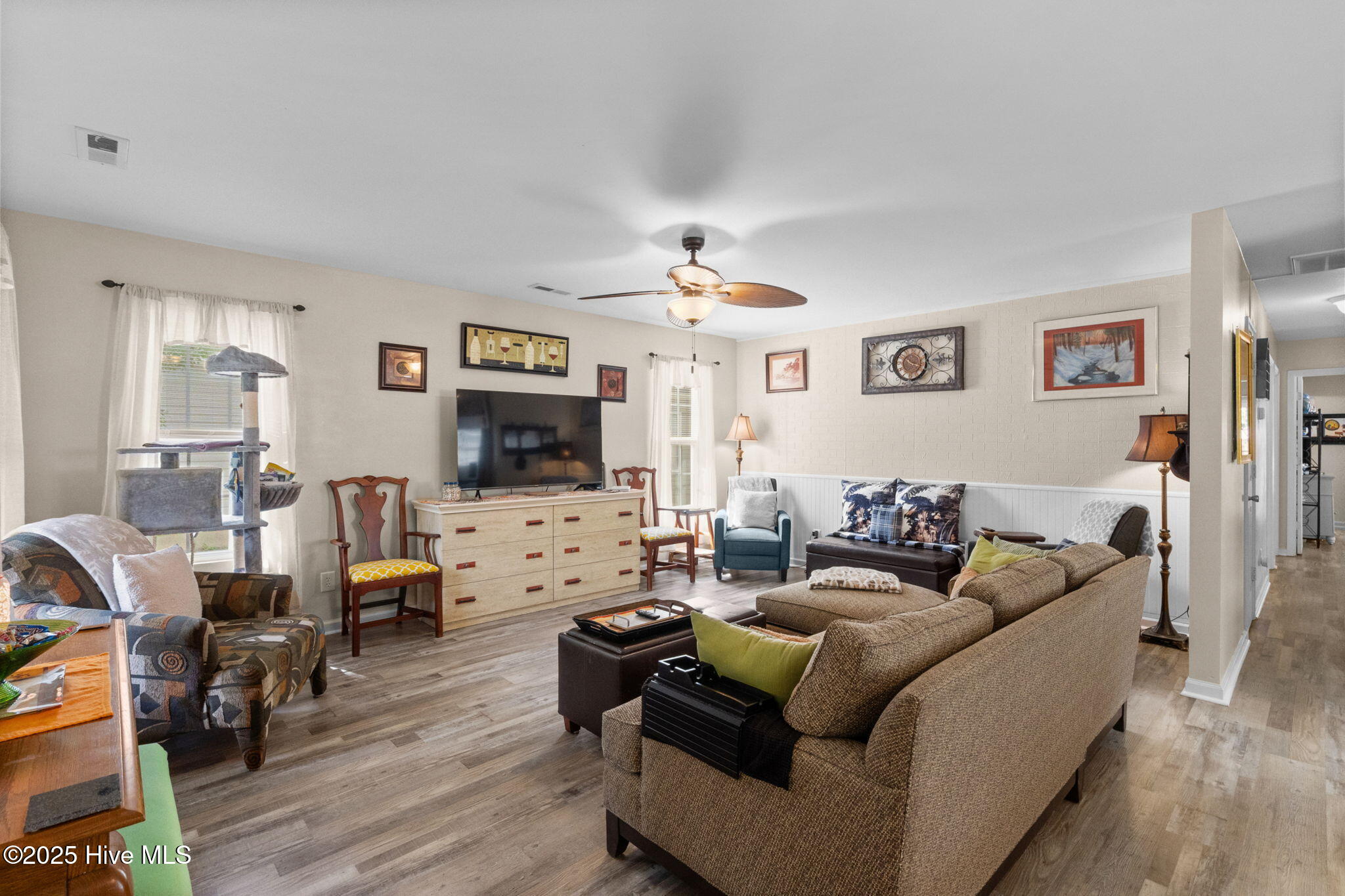 100526973 | Photo 27