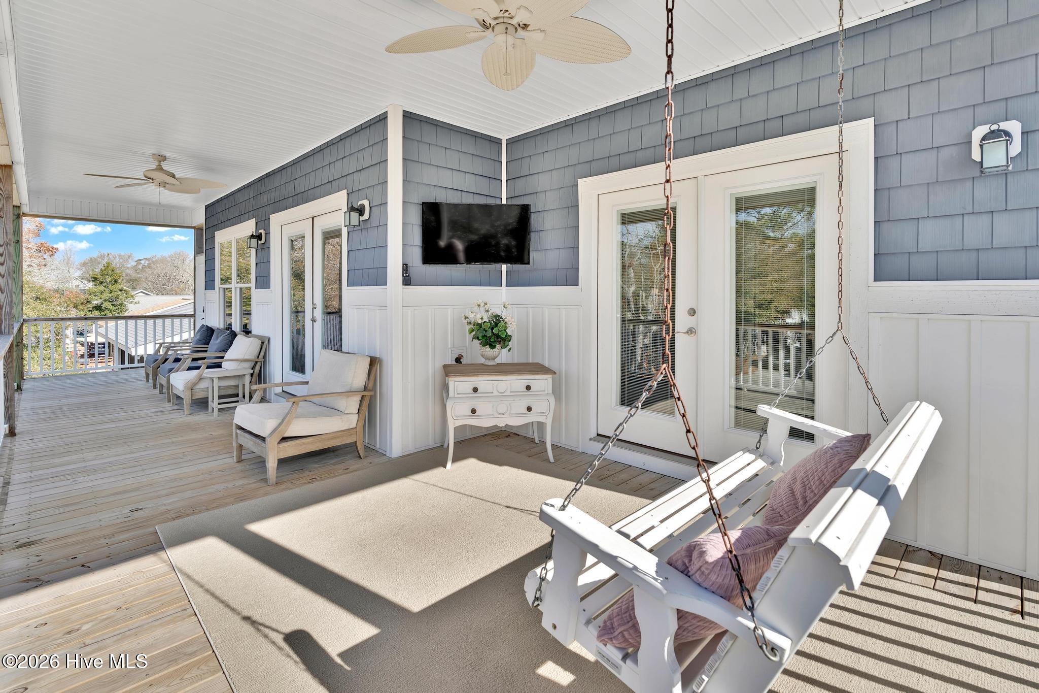 100548607 | Photo 34