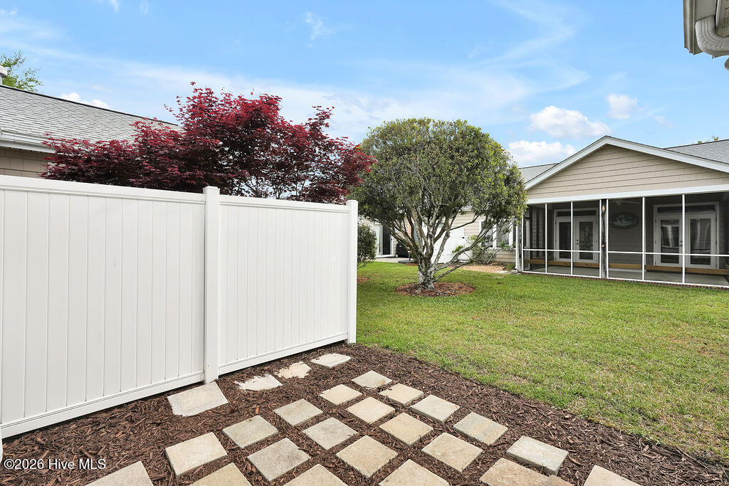 100565781 | Photo 29