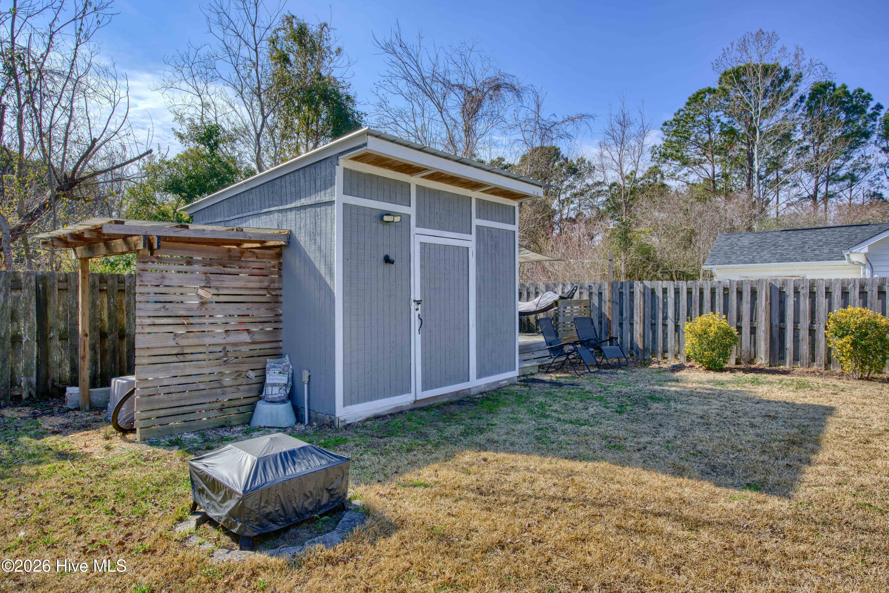 100553669 | Photo 22