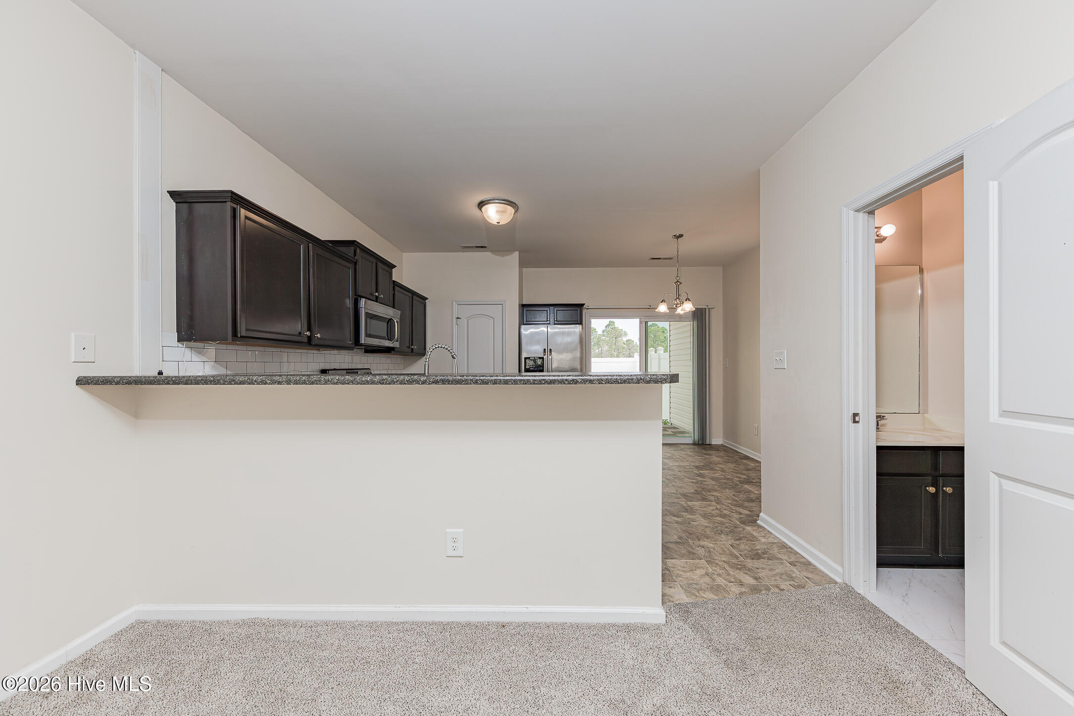 100562651 | Photo 10