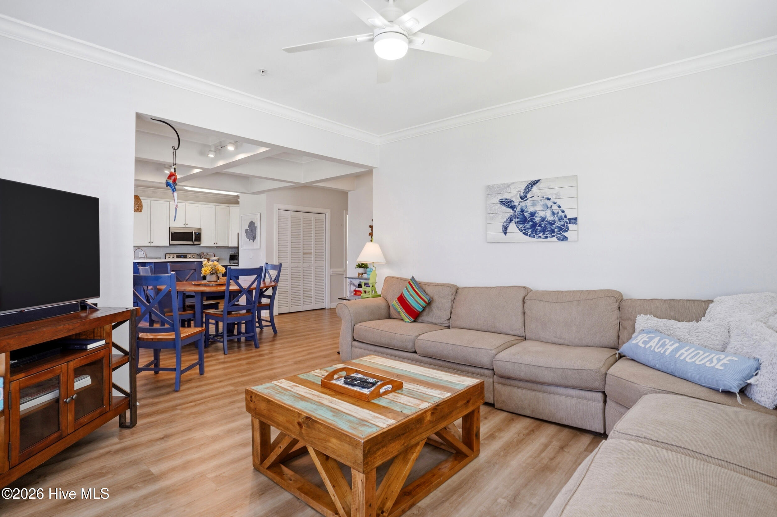 100567598 | Photo 11