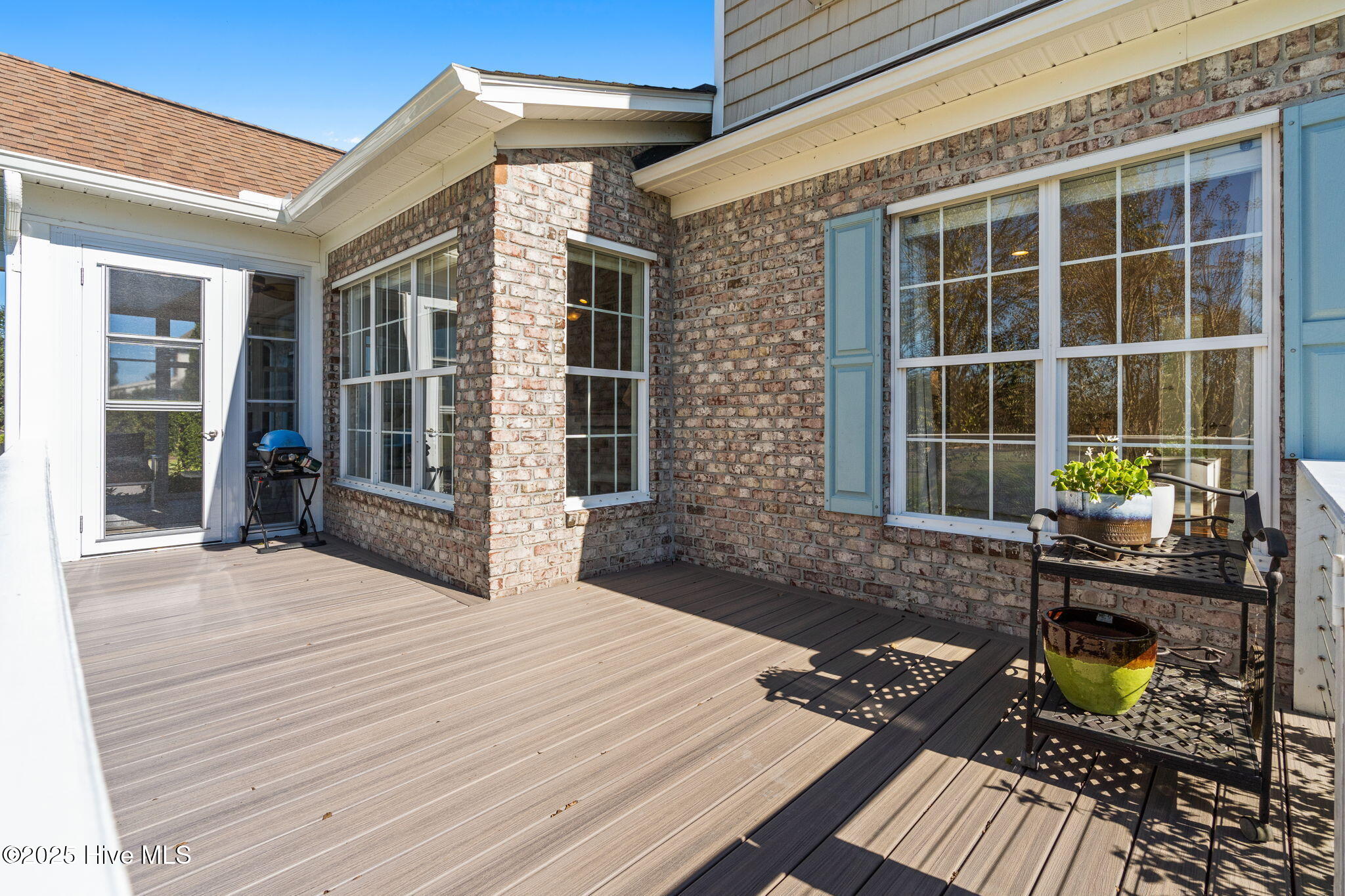 100538091 | Photo 35