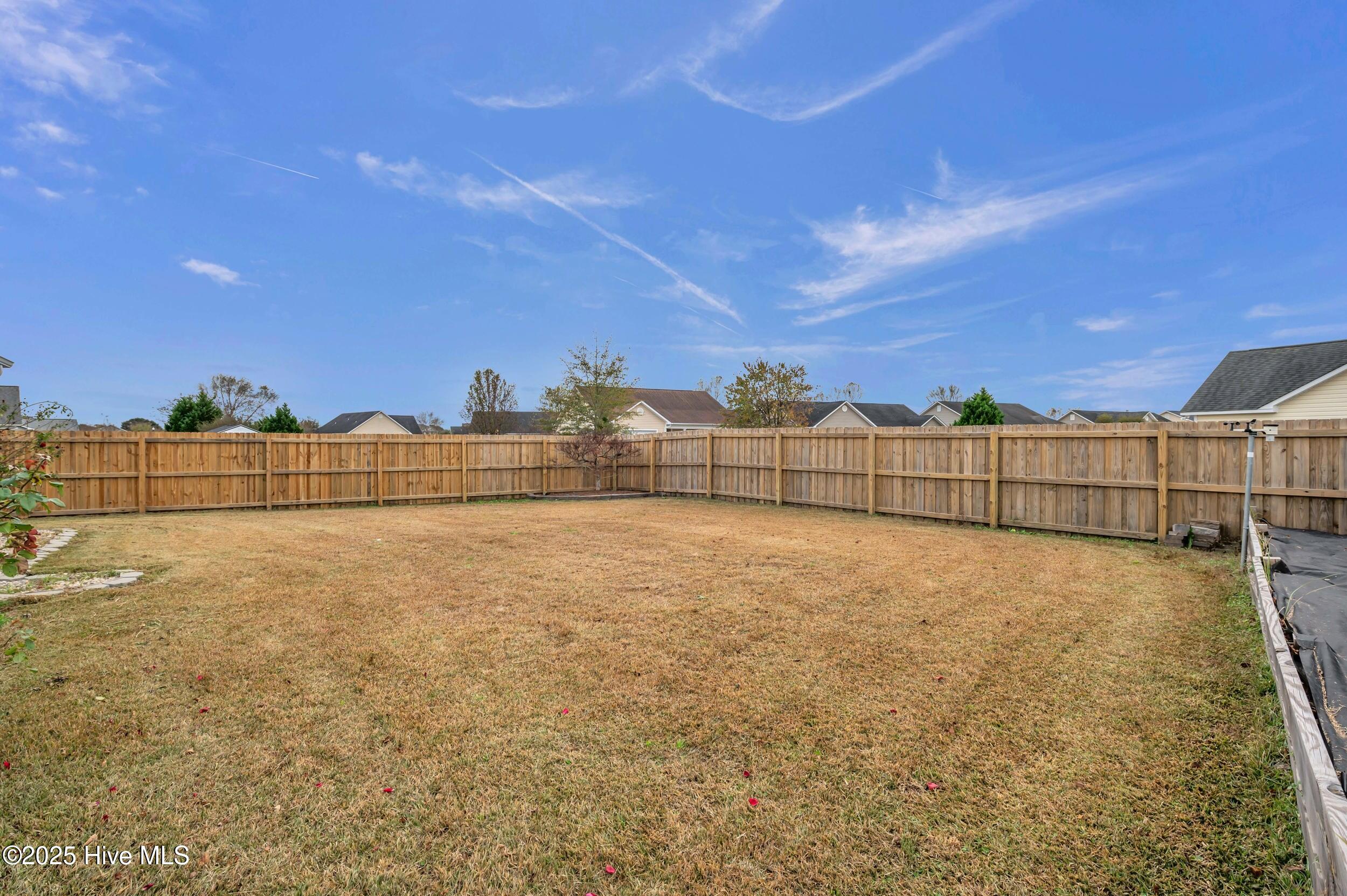 100543780 | Photo 30