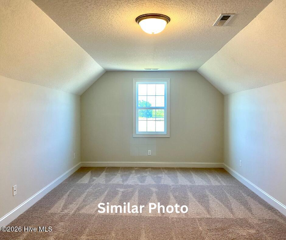 100550019 | Photo 26