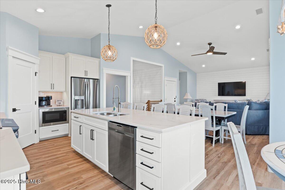 100526608 | Photo 10