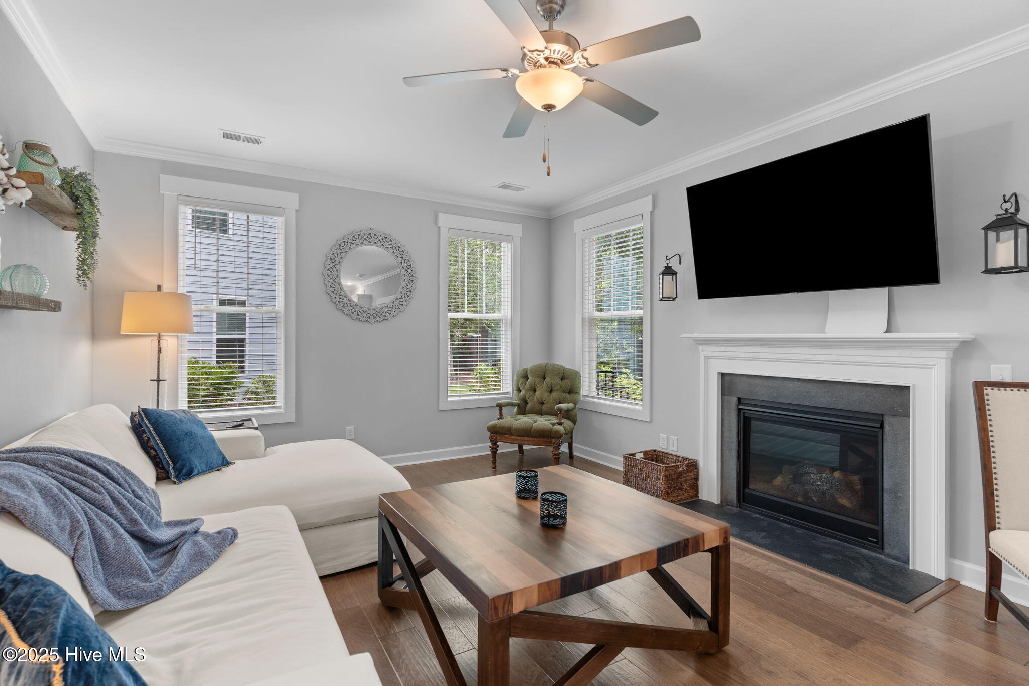 100526886 | Photo 14