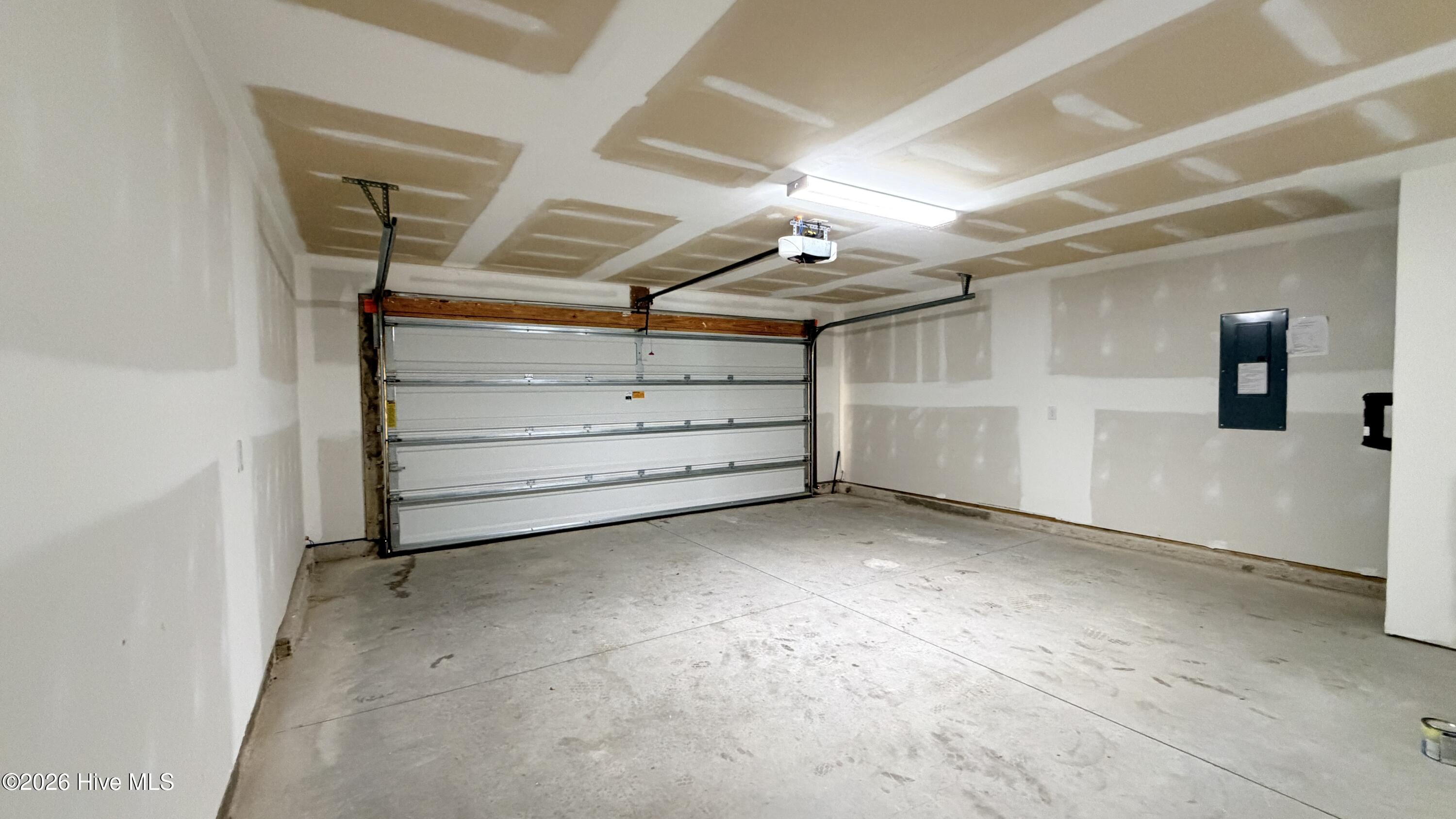 100549167 | Photo 22