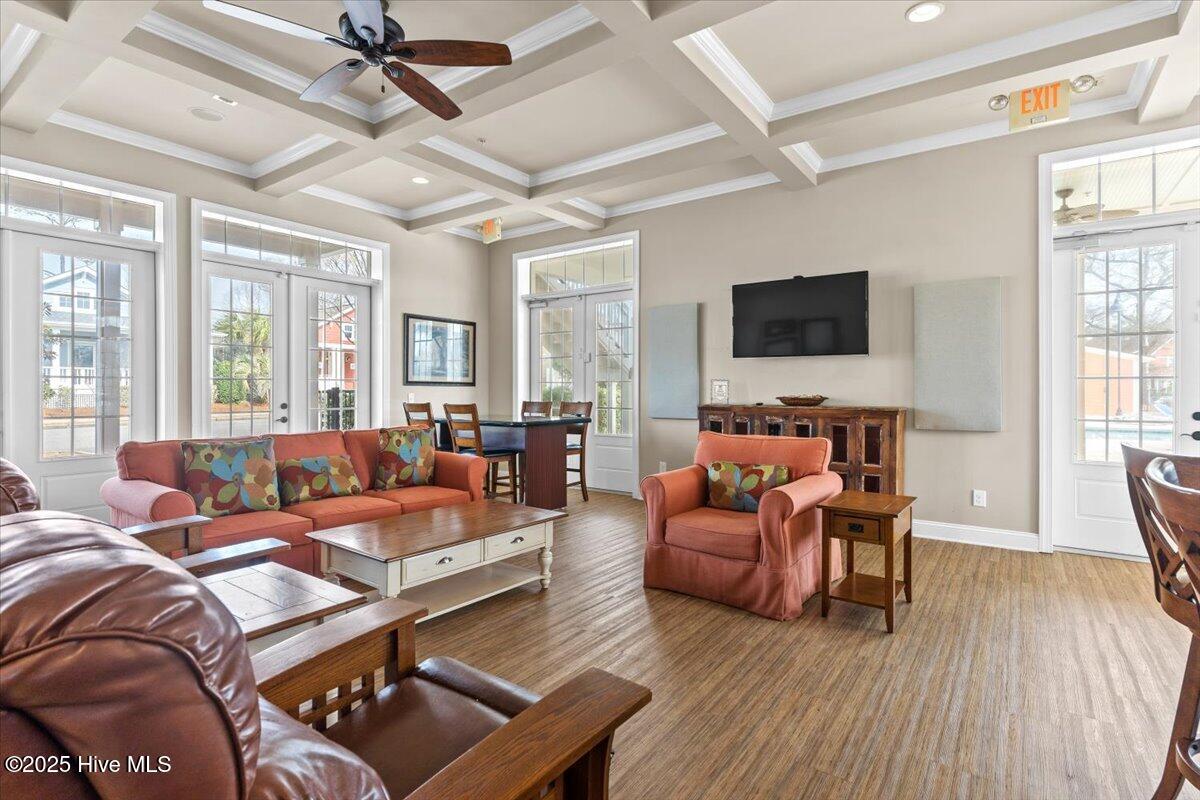 100504765 | Photo 65