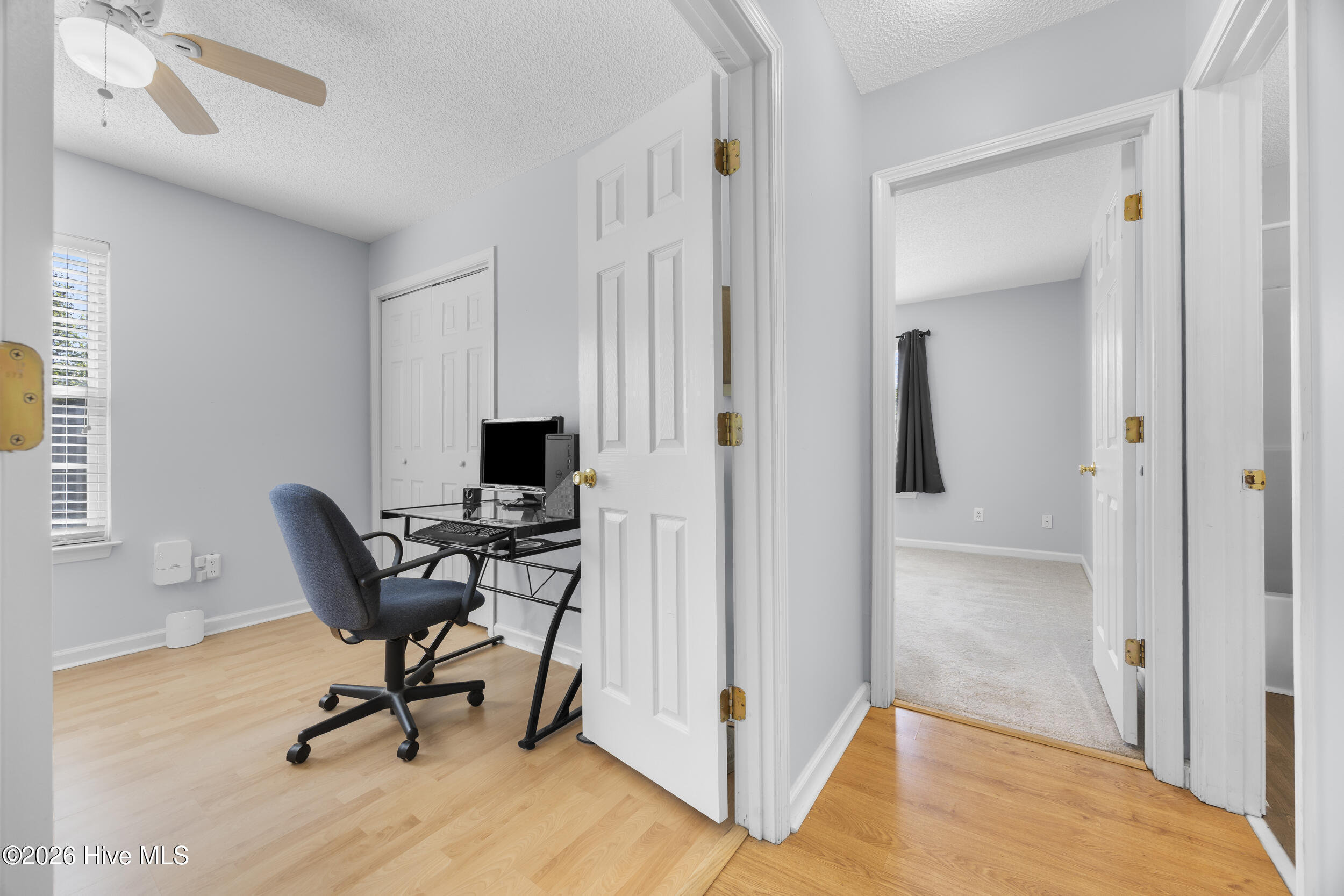 100565263 | Photo 21