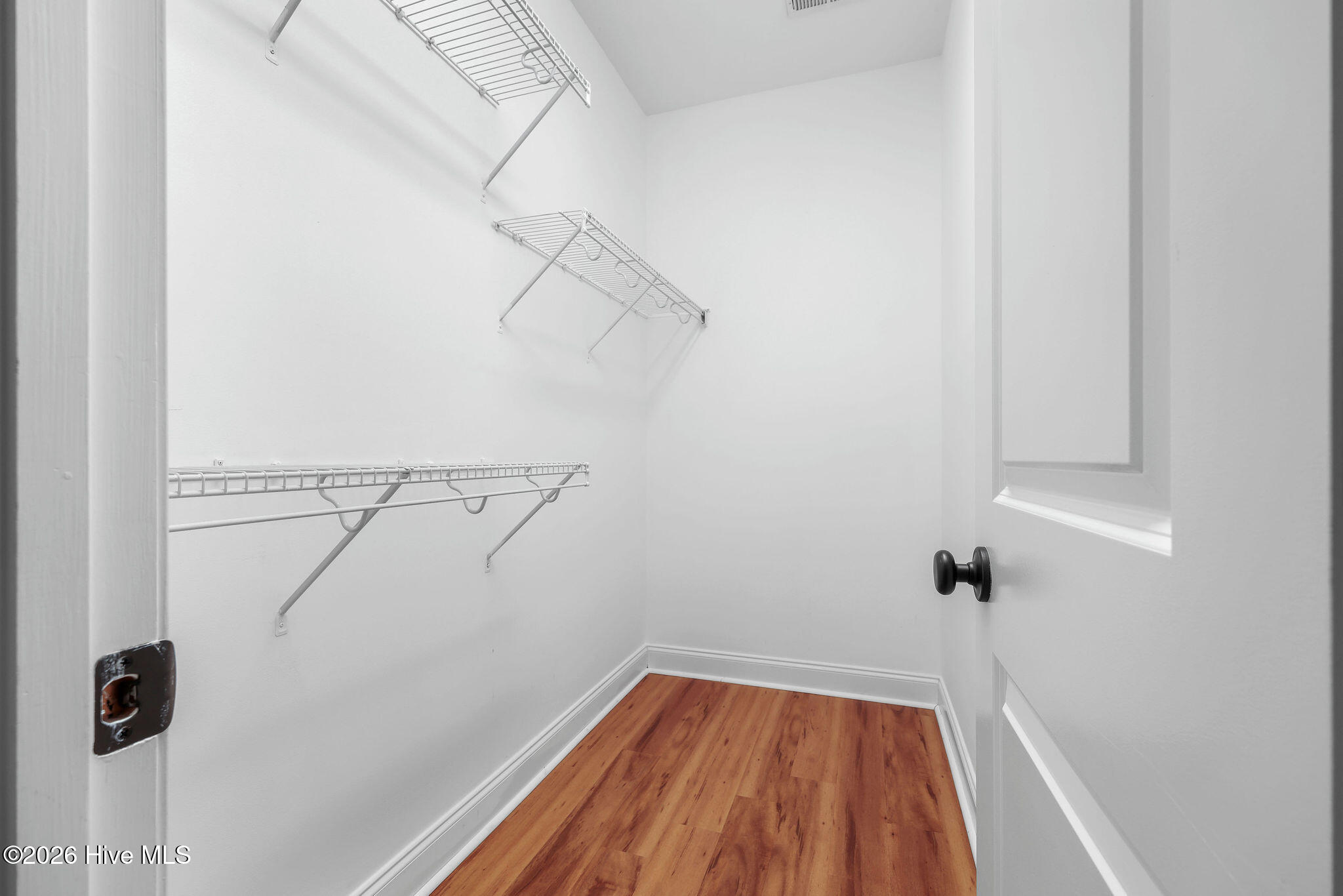 100565690 | Photo 28