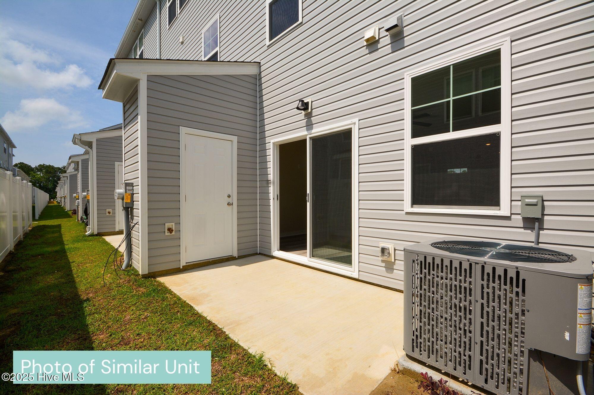 100552361 | Photo 30