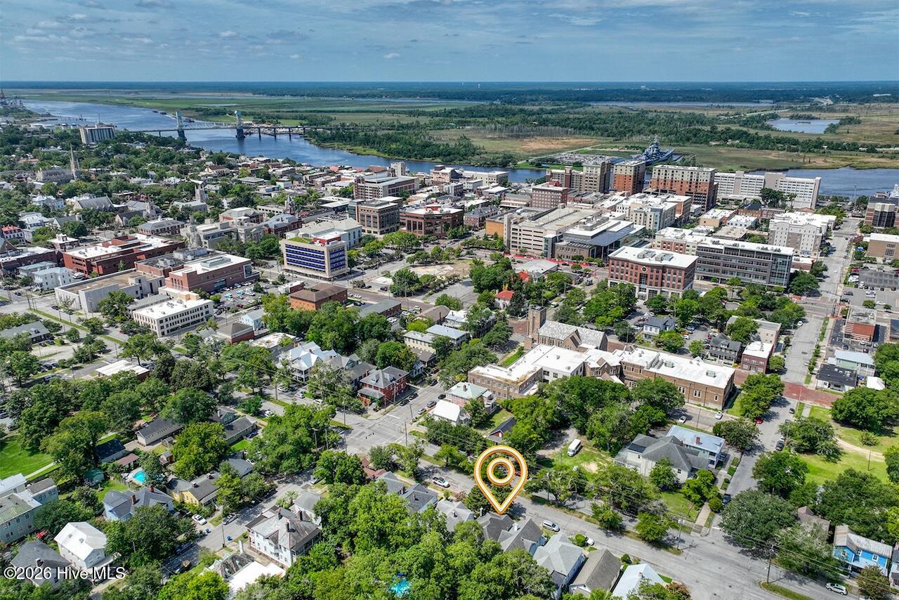 100560028 | Photo 55