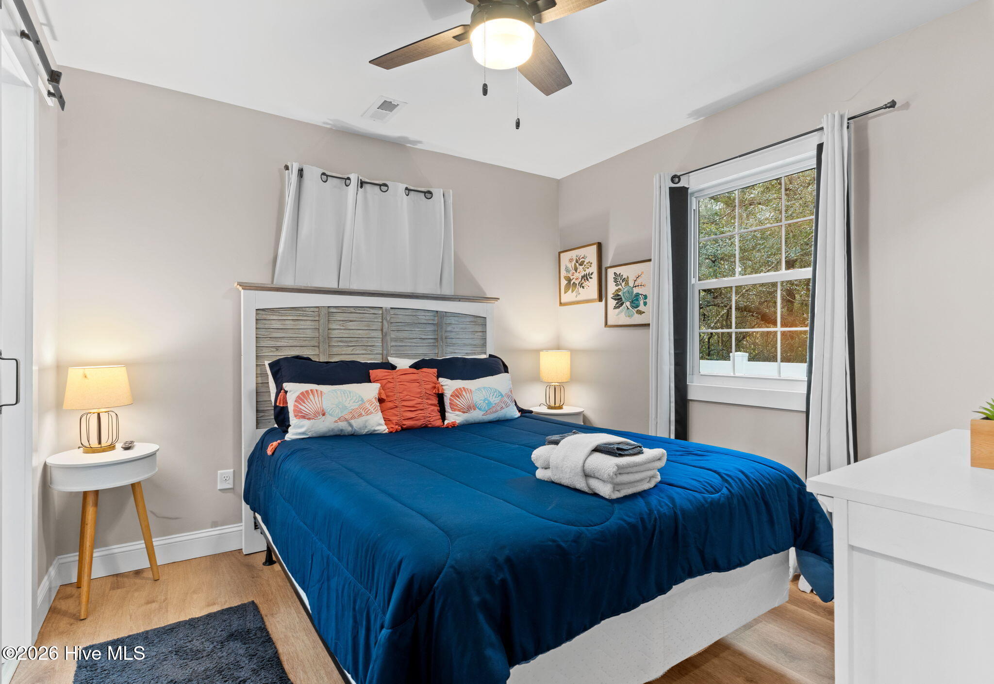 100553480 | Photo 18