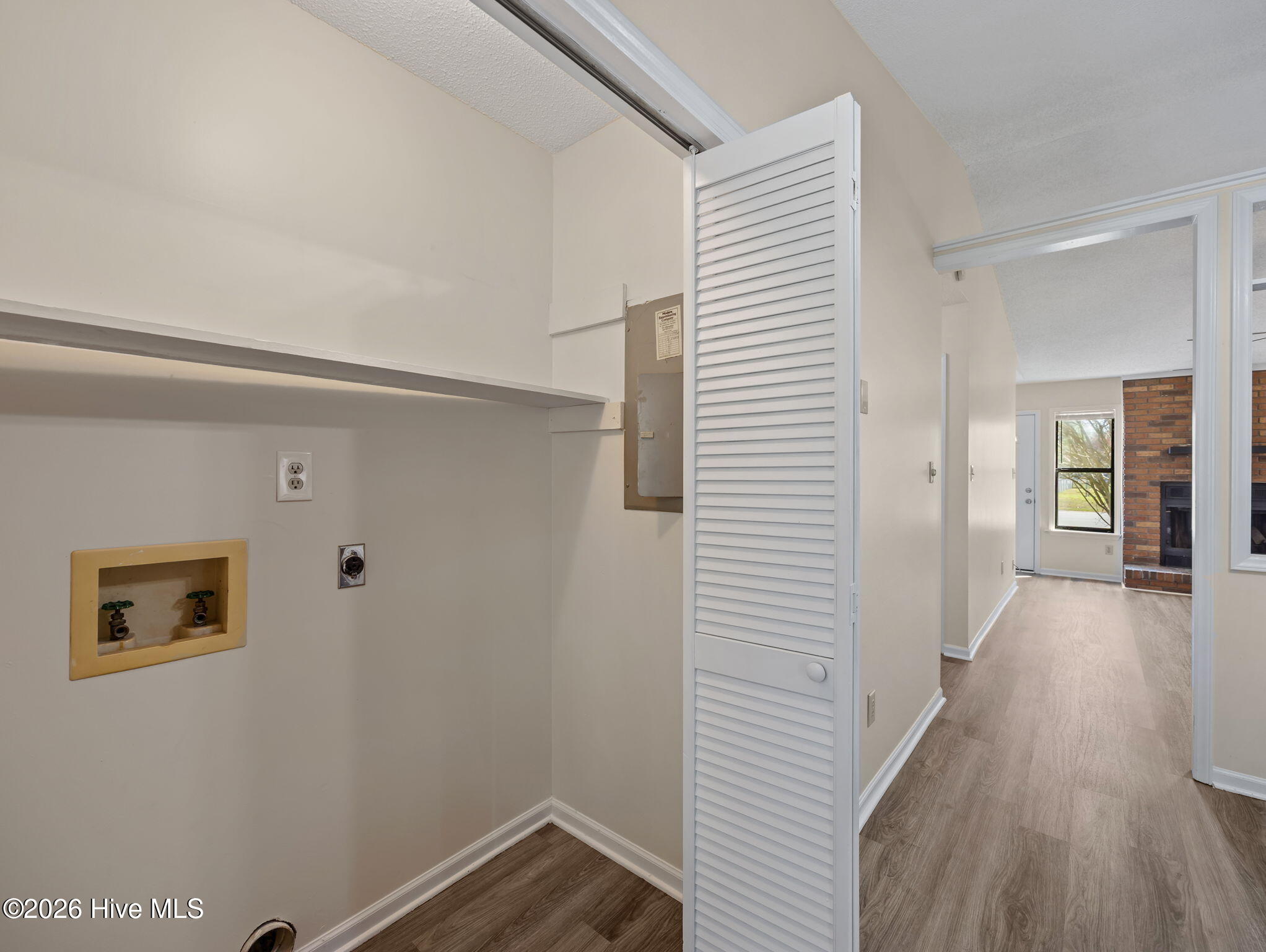 100563578 | Photo 16