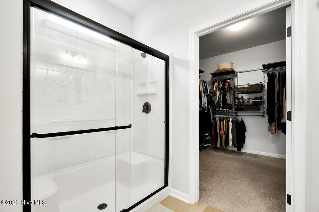 100565094 | Photo 13