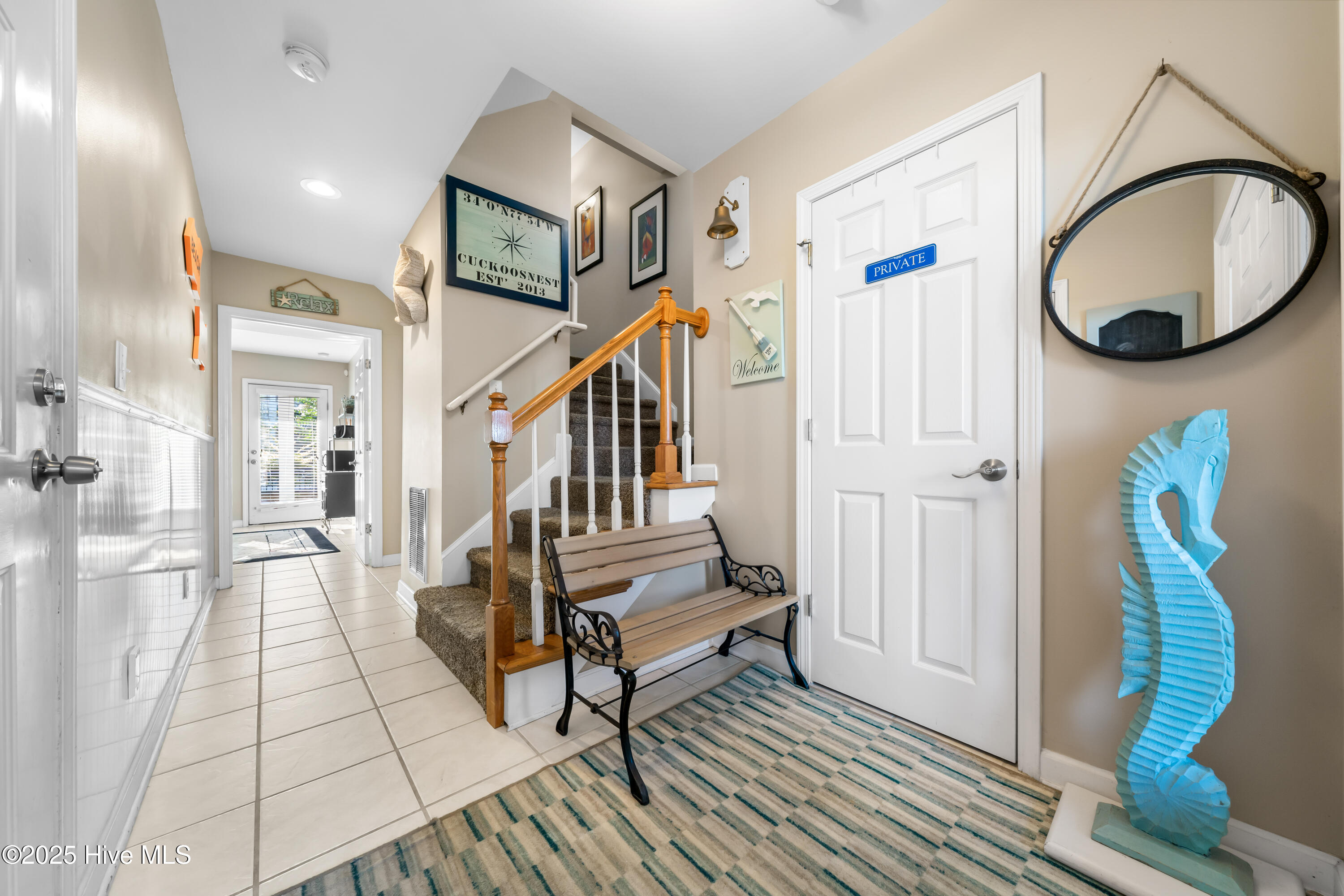 100532261 | Photo 13