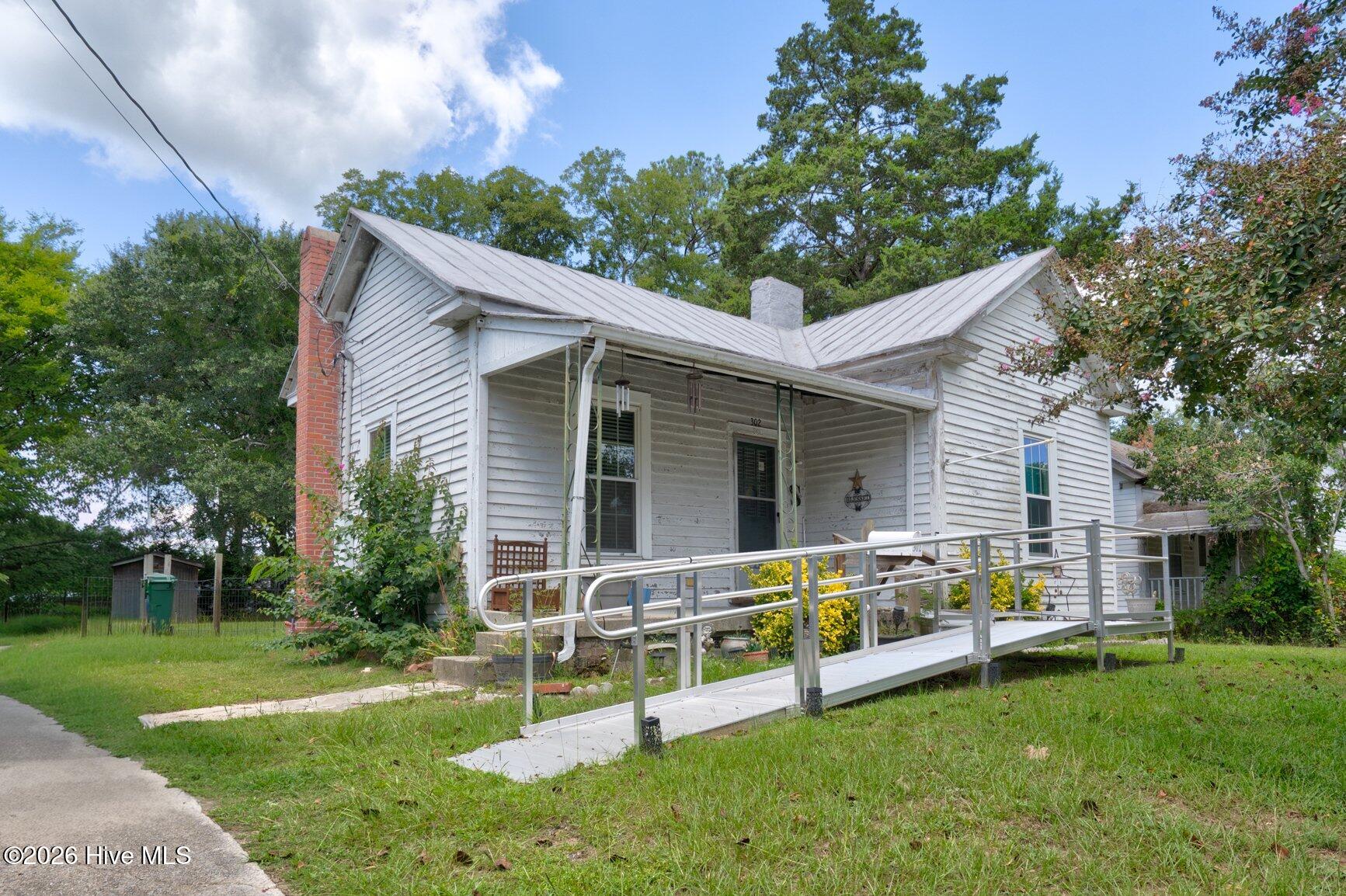 Photo 1 of Single family home for sale at 302 W 1st Street, Tarboro, NC 27886 | MLS# 100603247 | Listing updated on 2026-09-13
