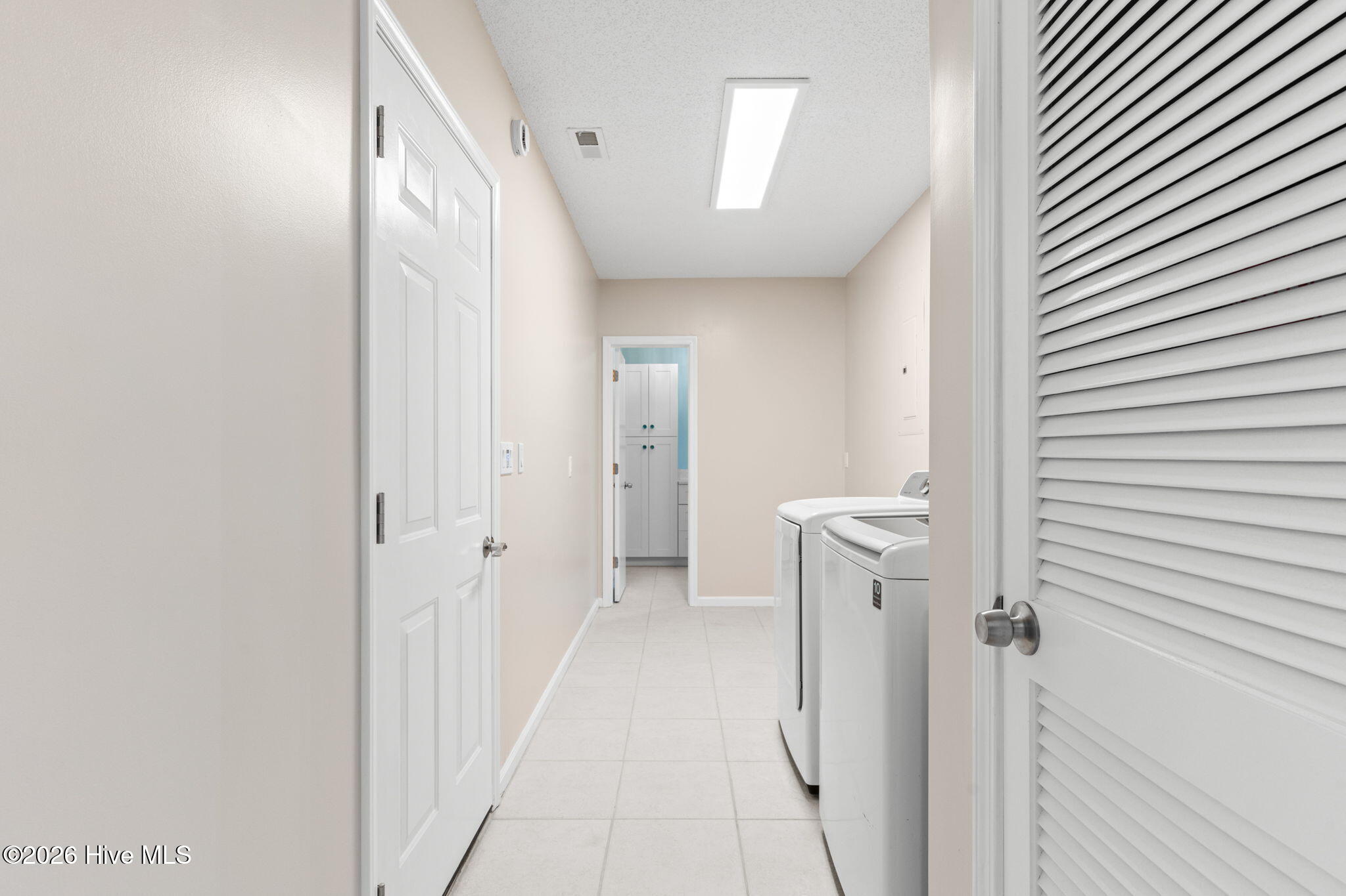 100547566 | Photo 37