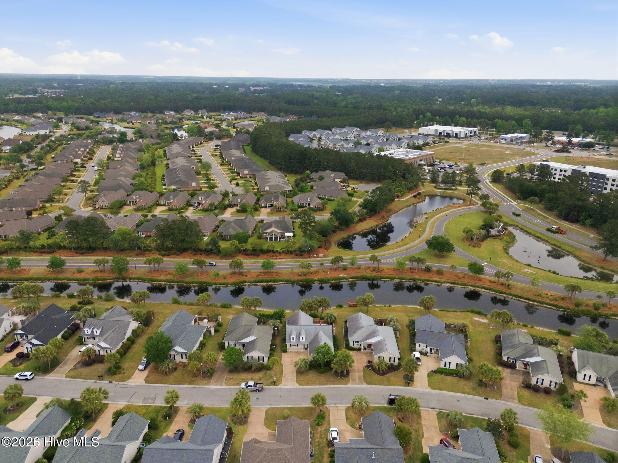 100570673 | Photo 51