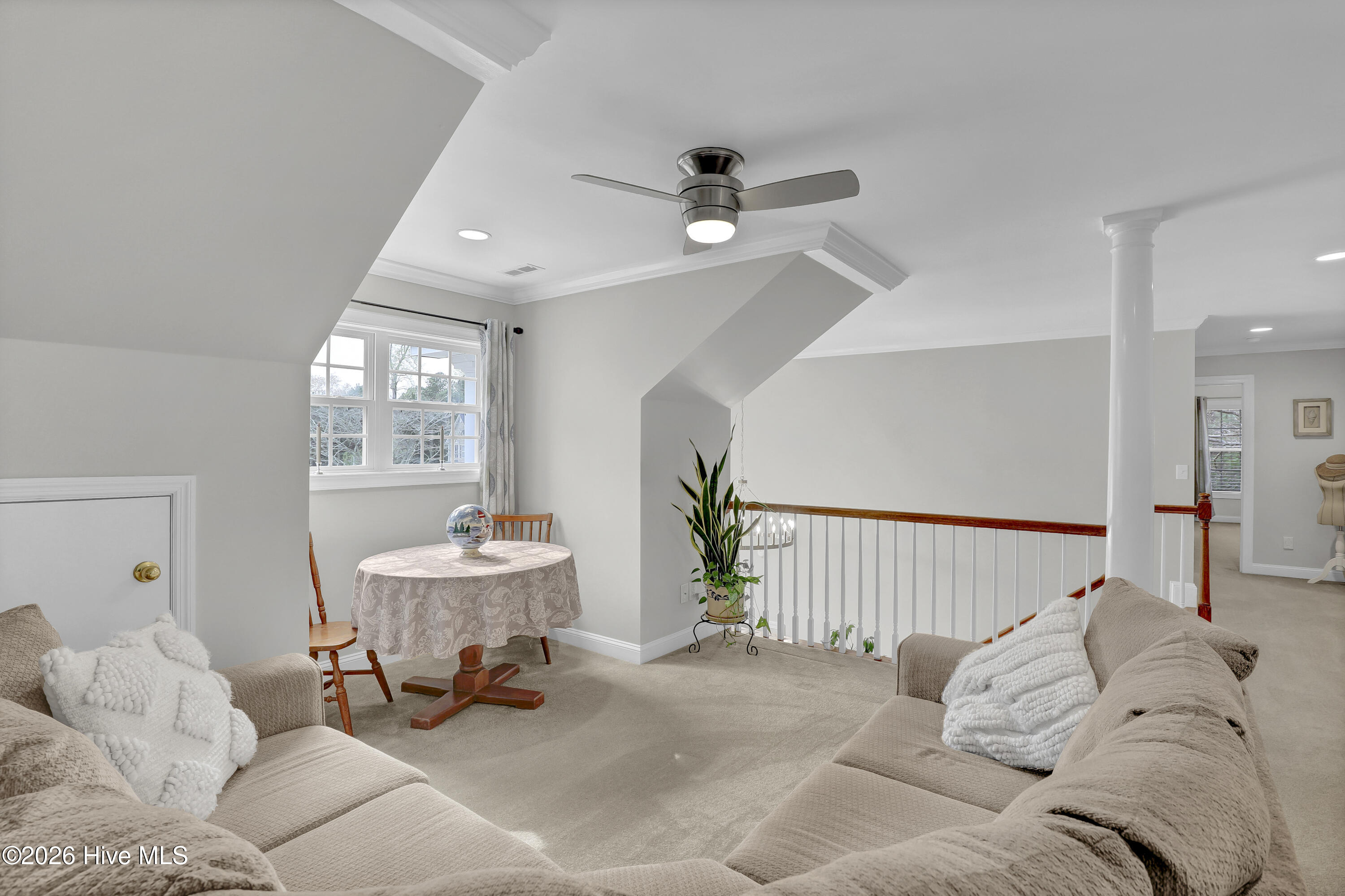 100563243 | Photo 32