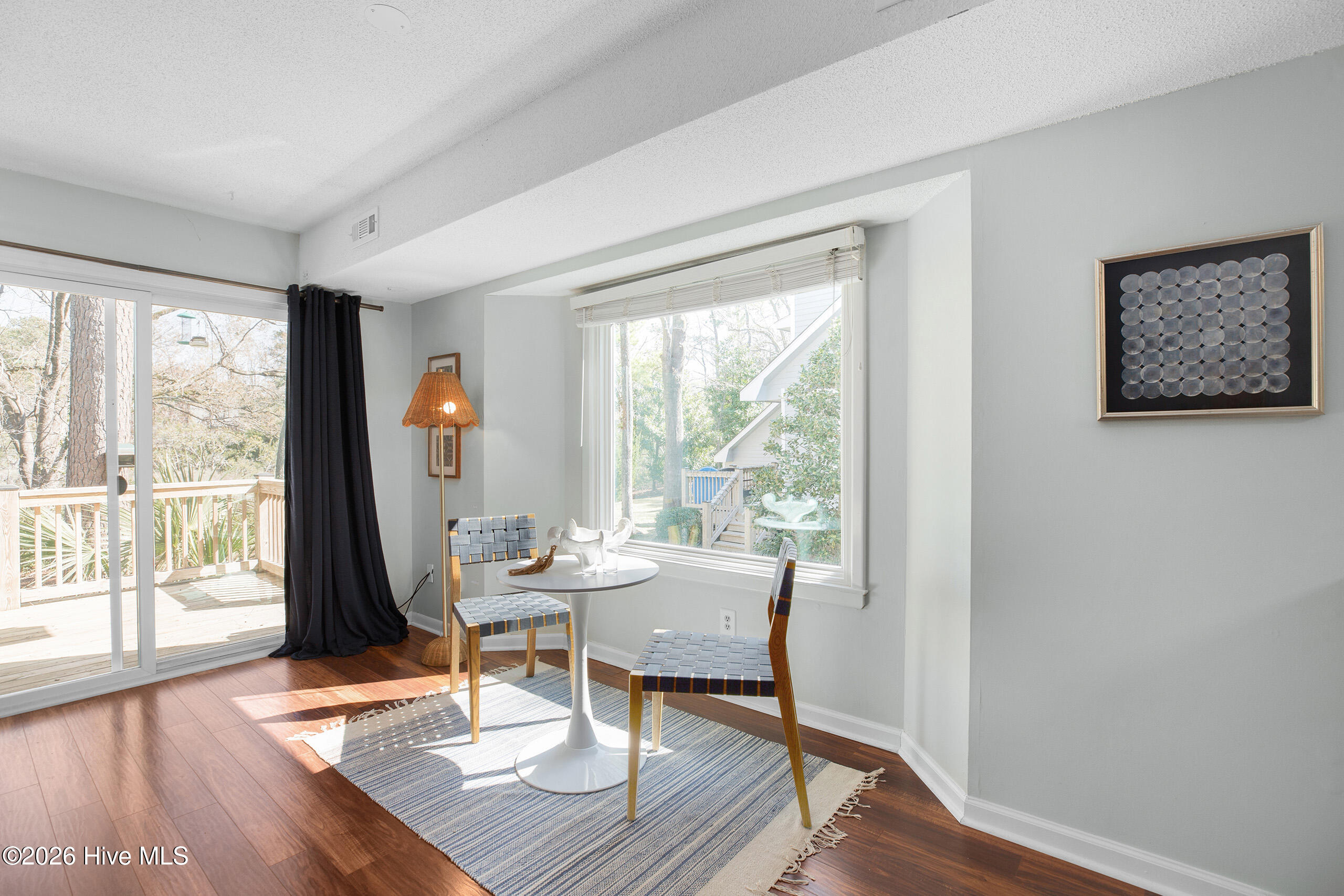 100561639 | Photo 21