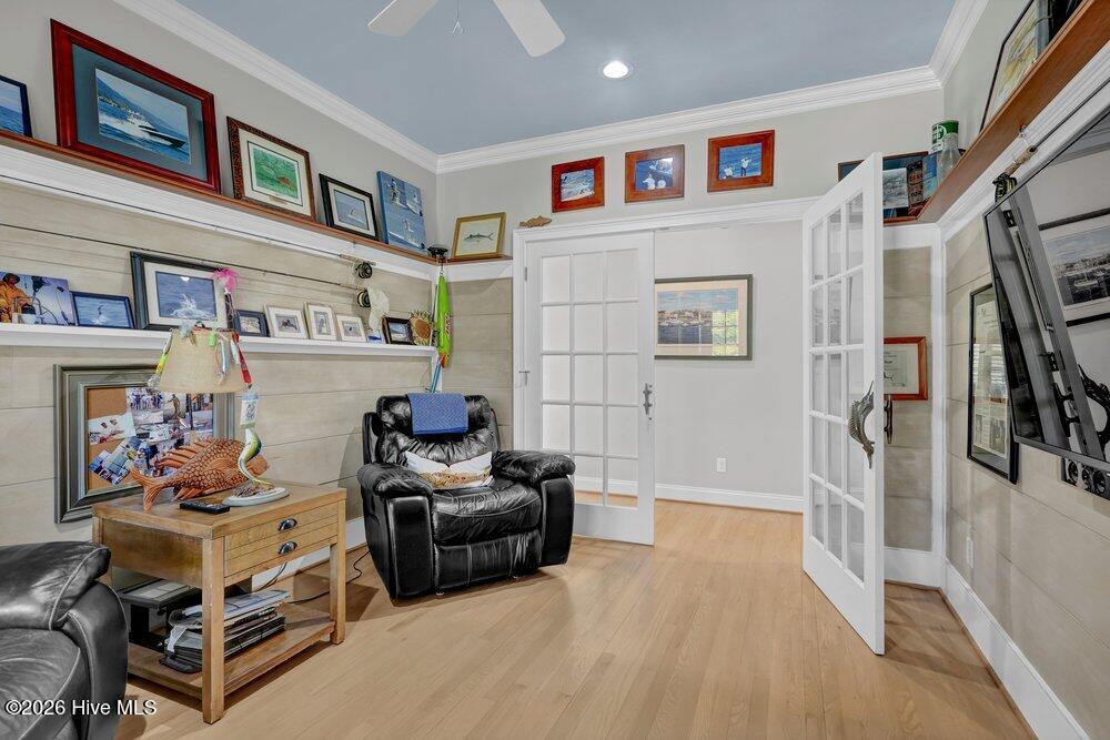 100563942 | Photo 22