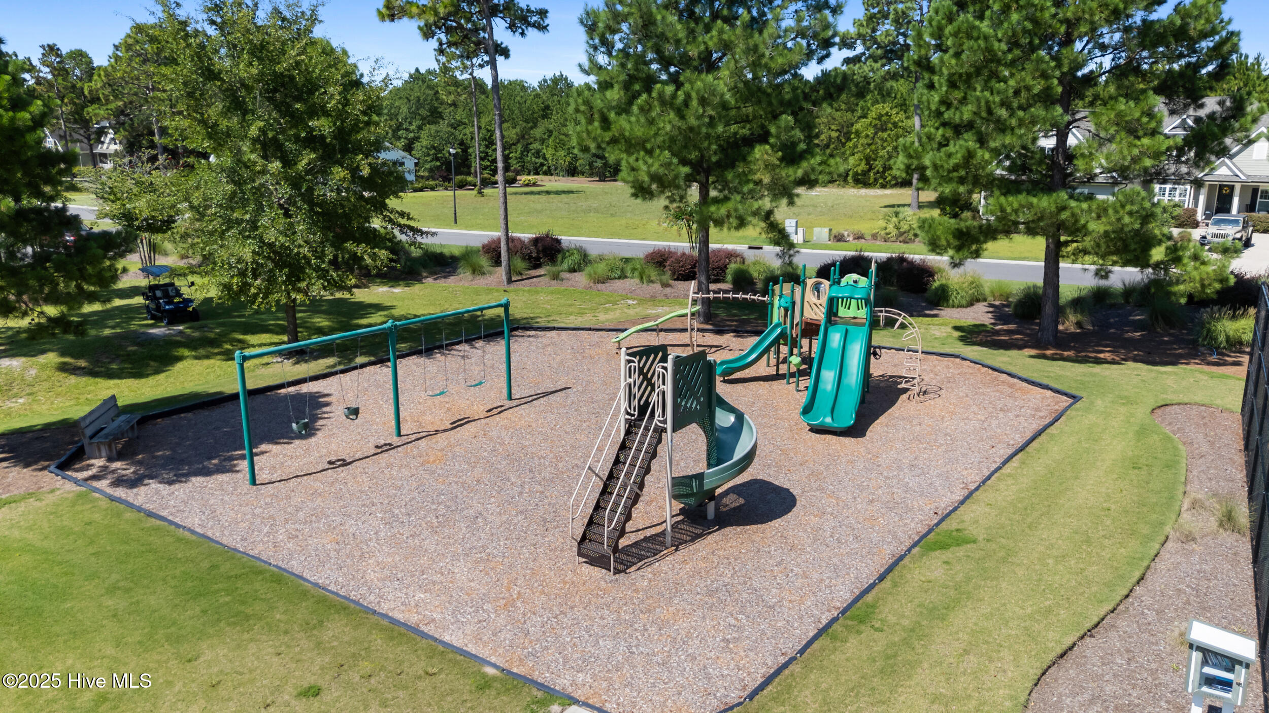 100520337 | Photo 60