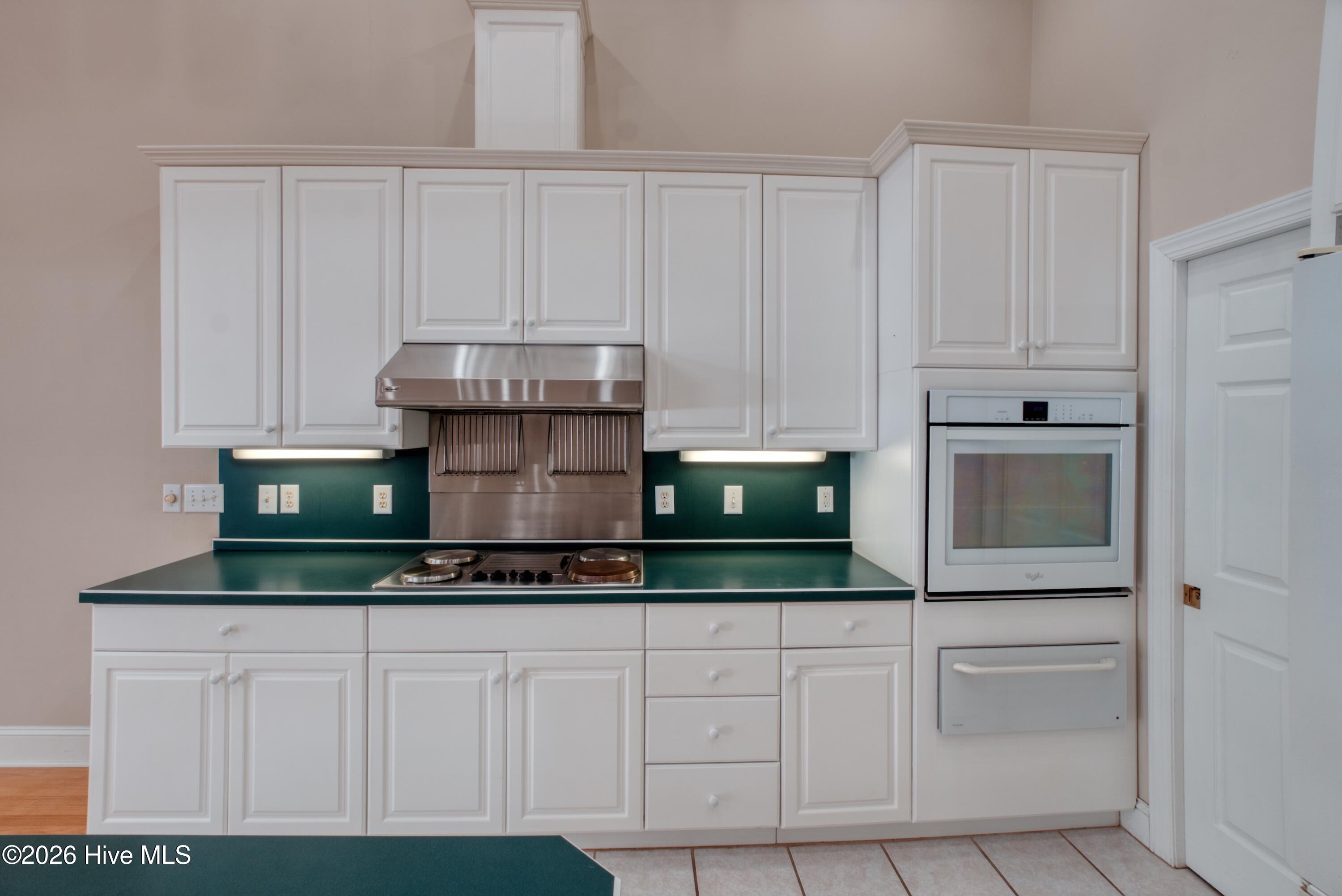 100551143 | Photo 45