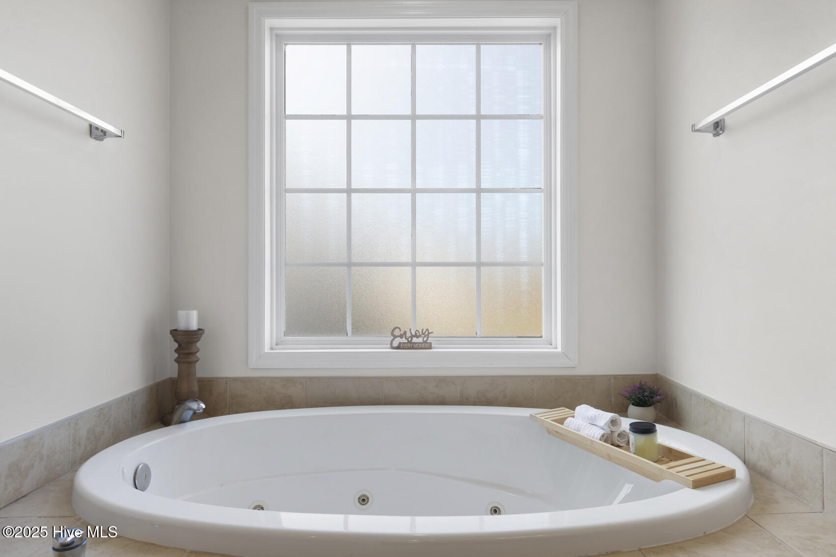 100490996 | Photo 28