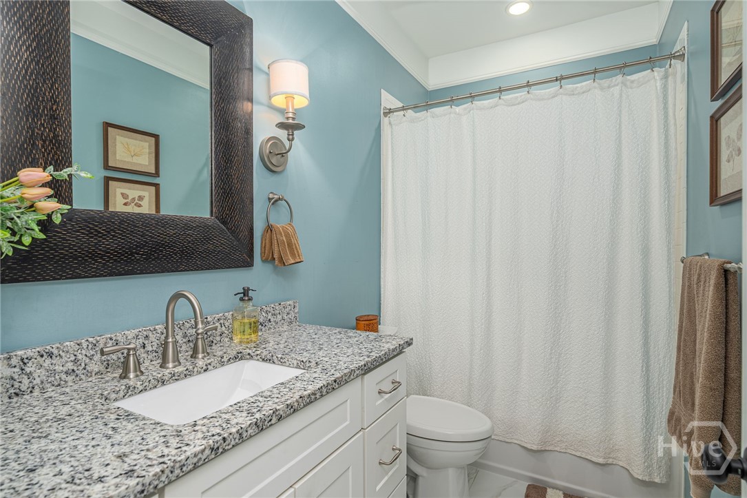 Full Hall Bathroom