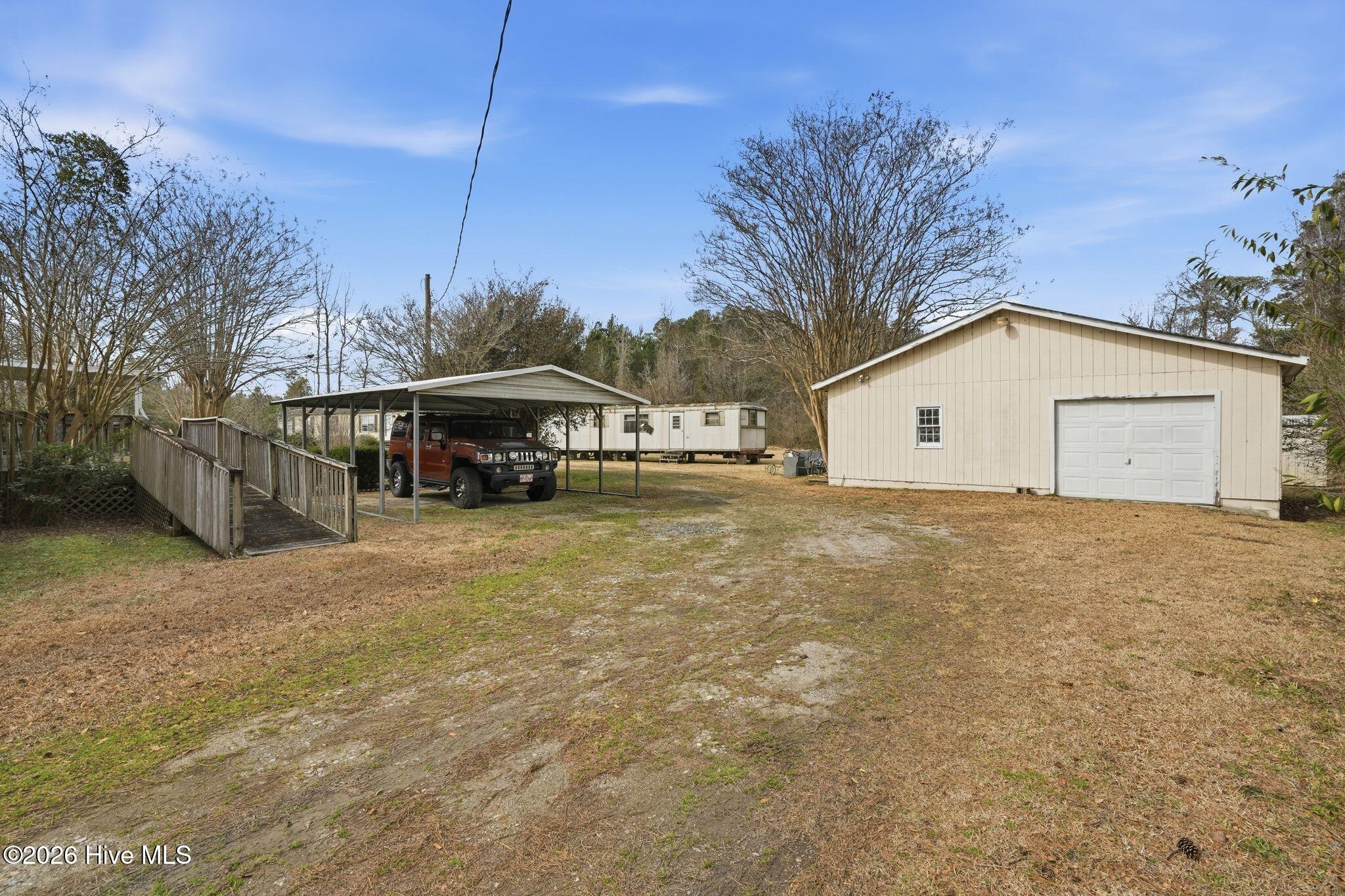 100556115 | Photo 85