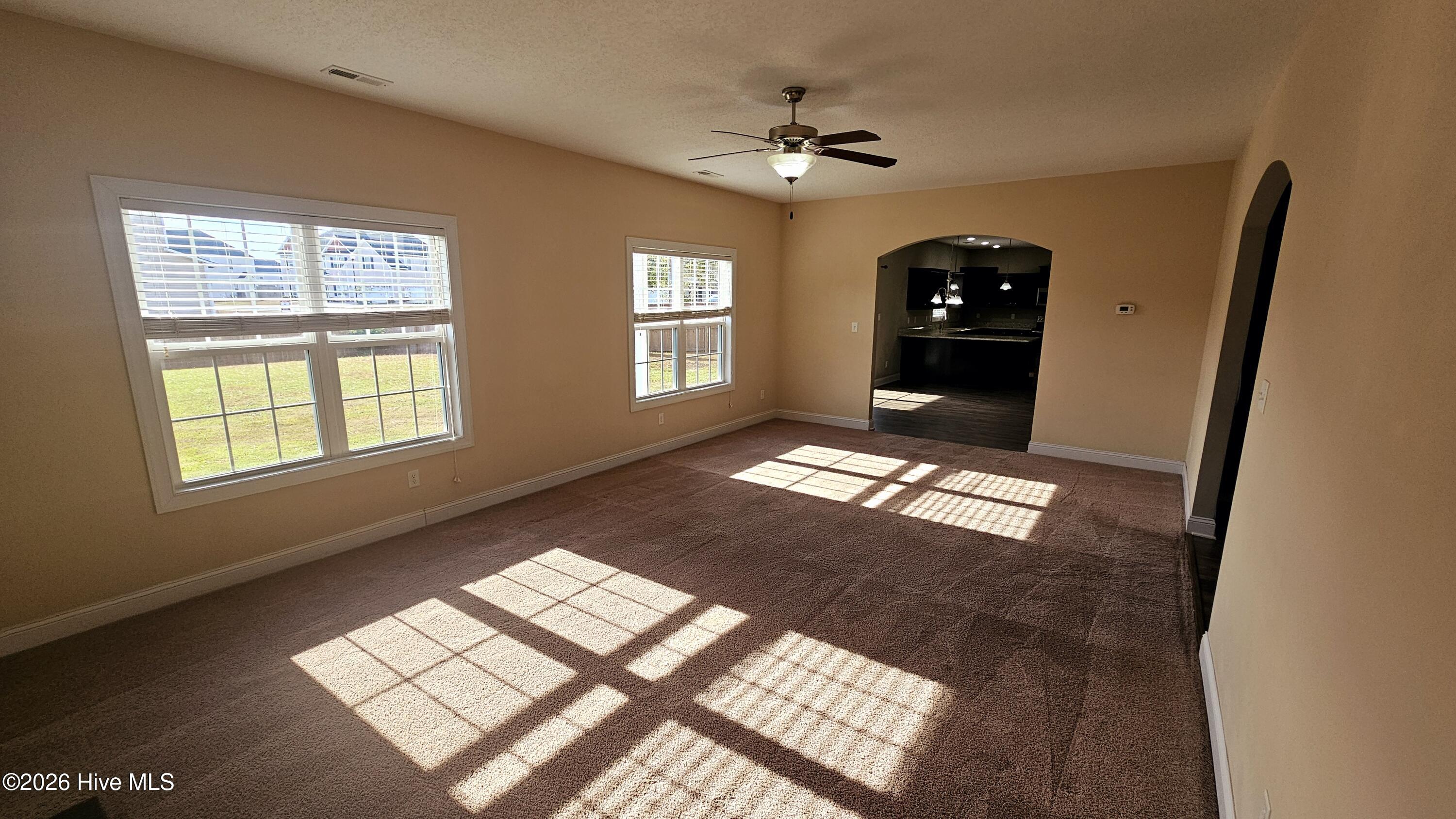 100549726 | Photo 30