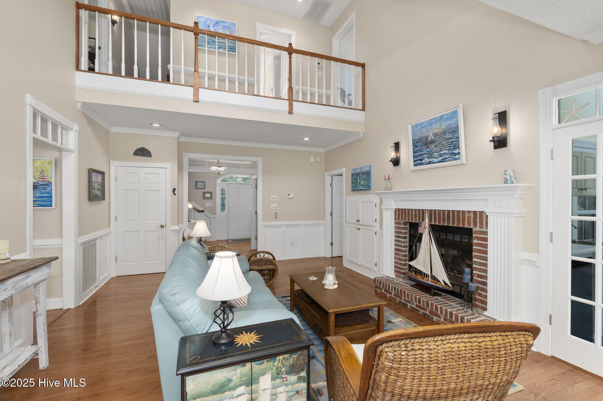 100516943 | Photo 11