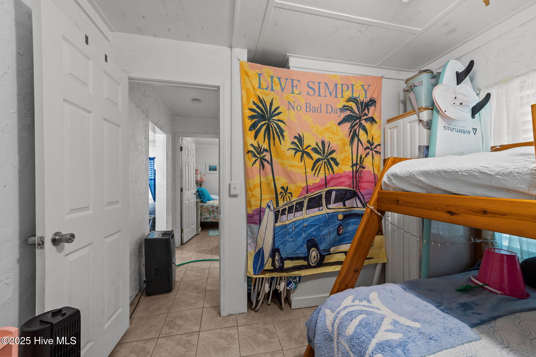 100536358 | Photo 47