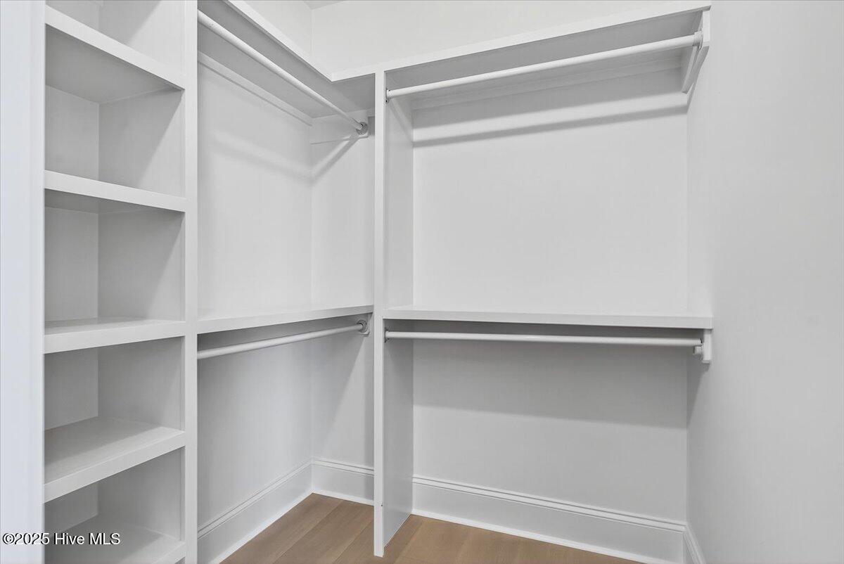 100504765 | Photo 18