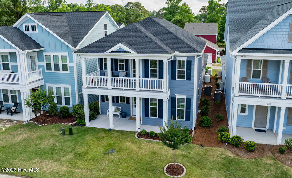 100558129 | Photo 57