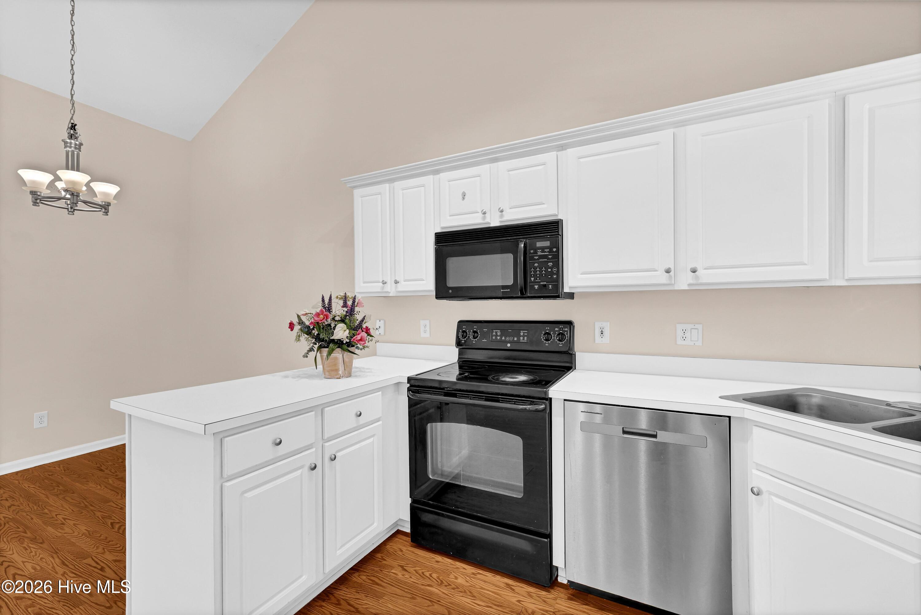Exterior photo of 3011 Lauren Place Drive Apt 103, Wilmington, NC 28405. MLS: 100603648