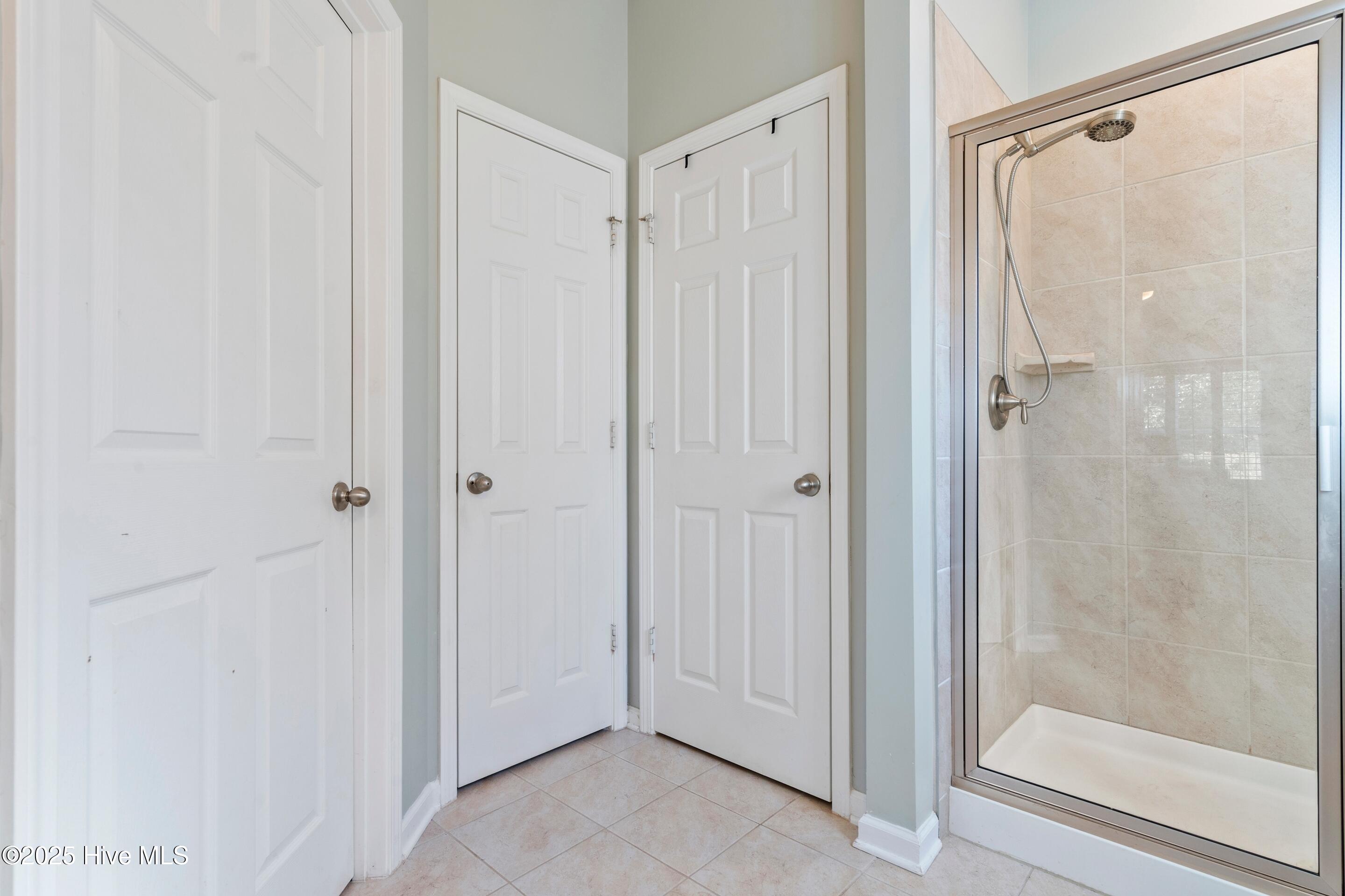 100537197 | Photo 29