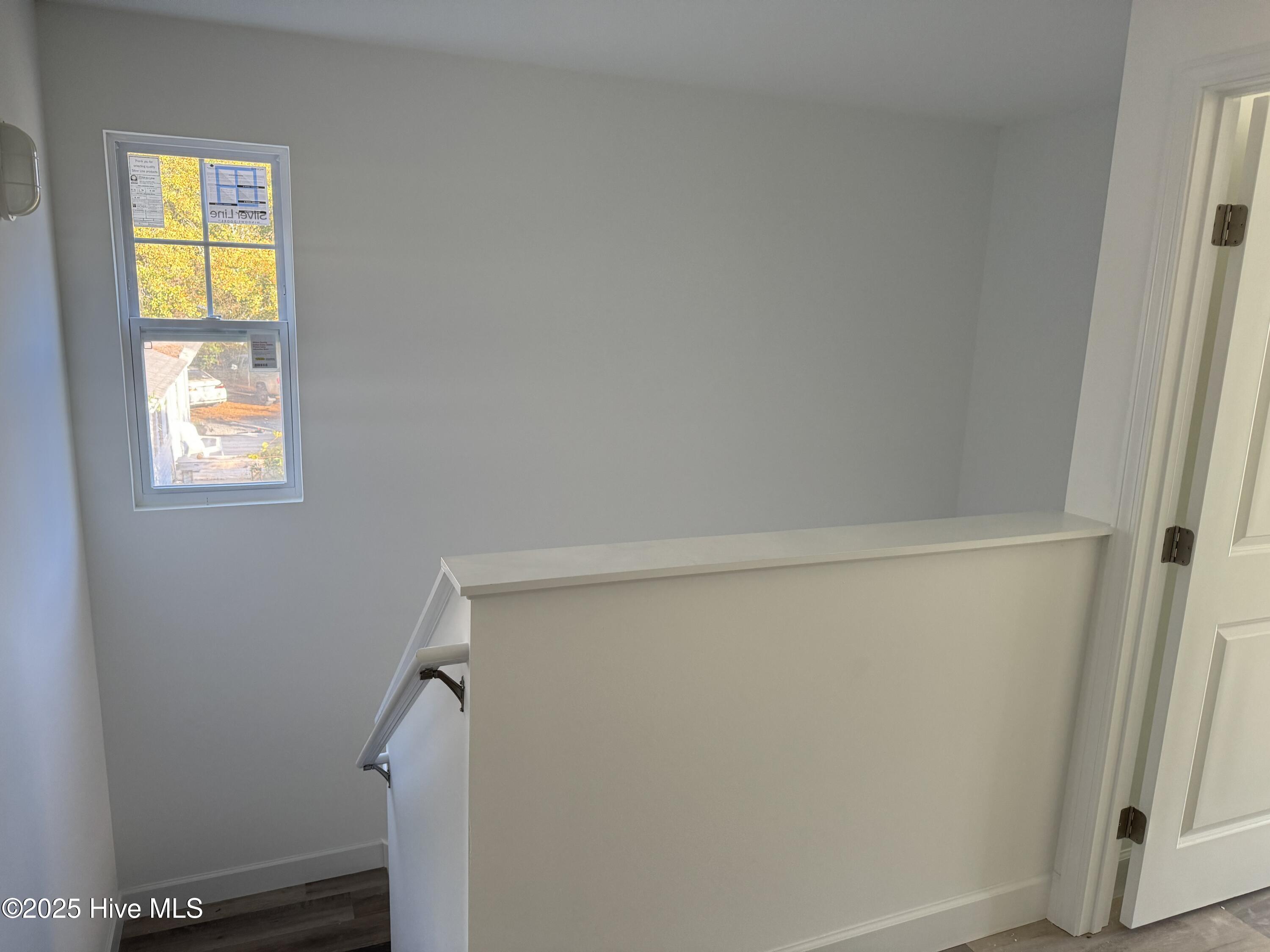 100546666 | Photo 14