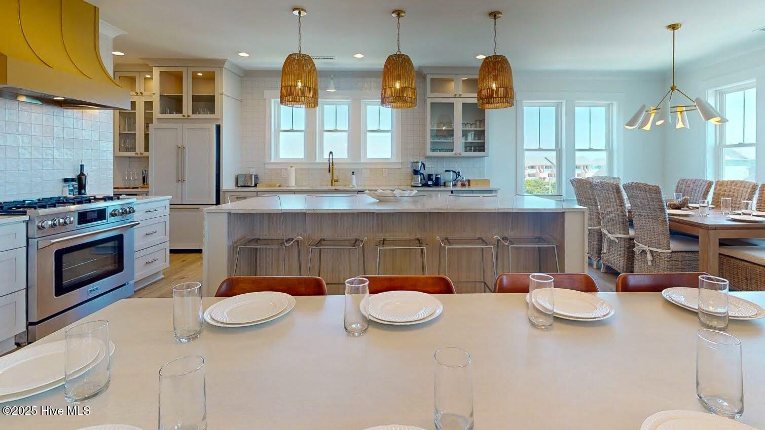 100560716 | Photo 34