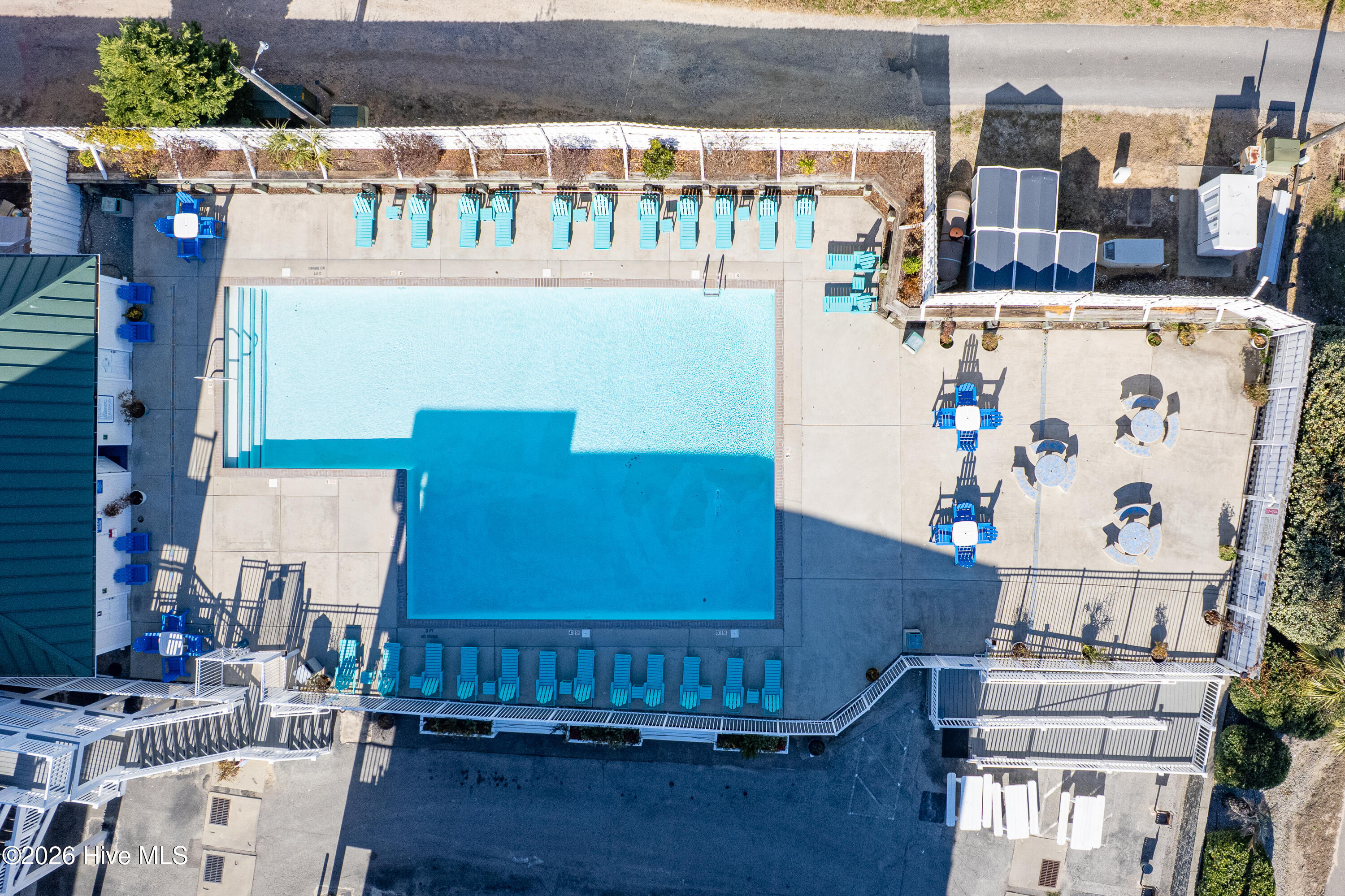 100548192 | Photo 43