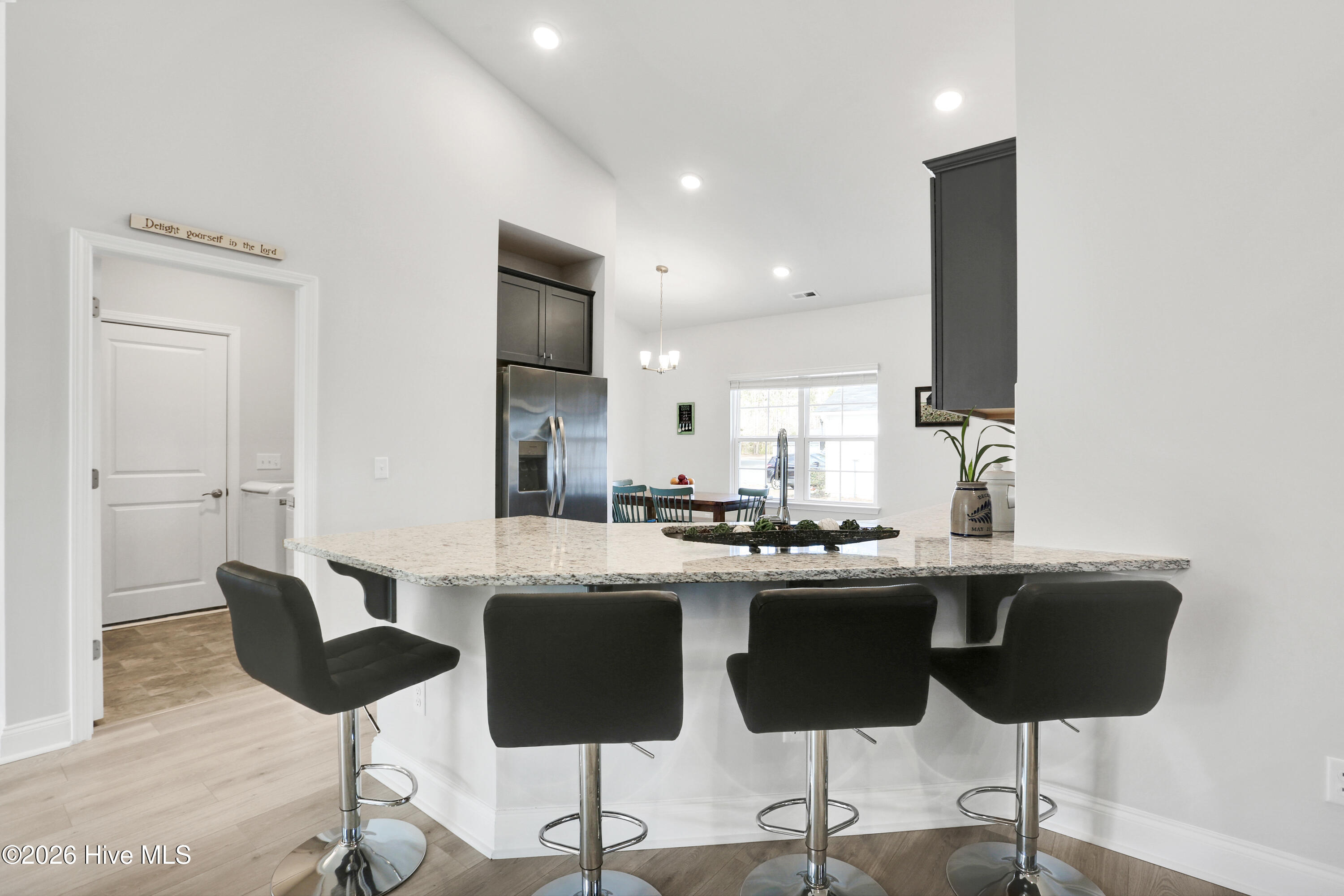 100552855 | Photo 10