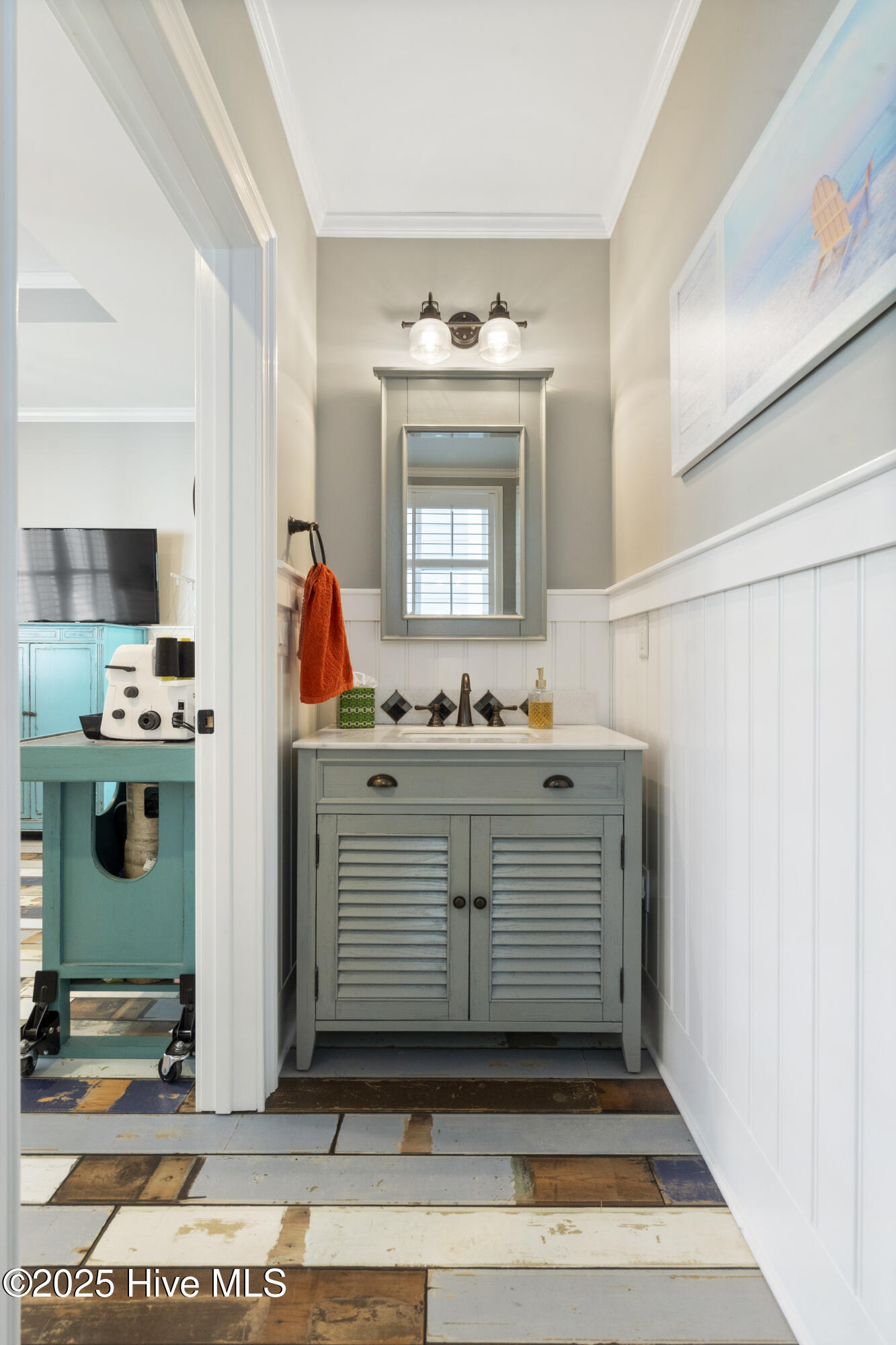 100498817 | Photo 53