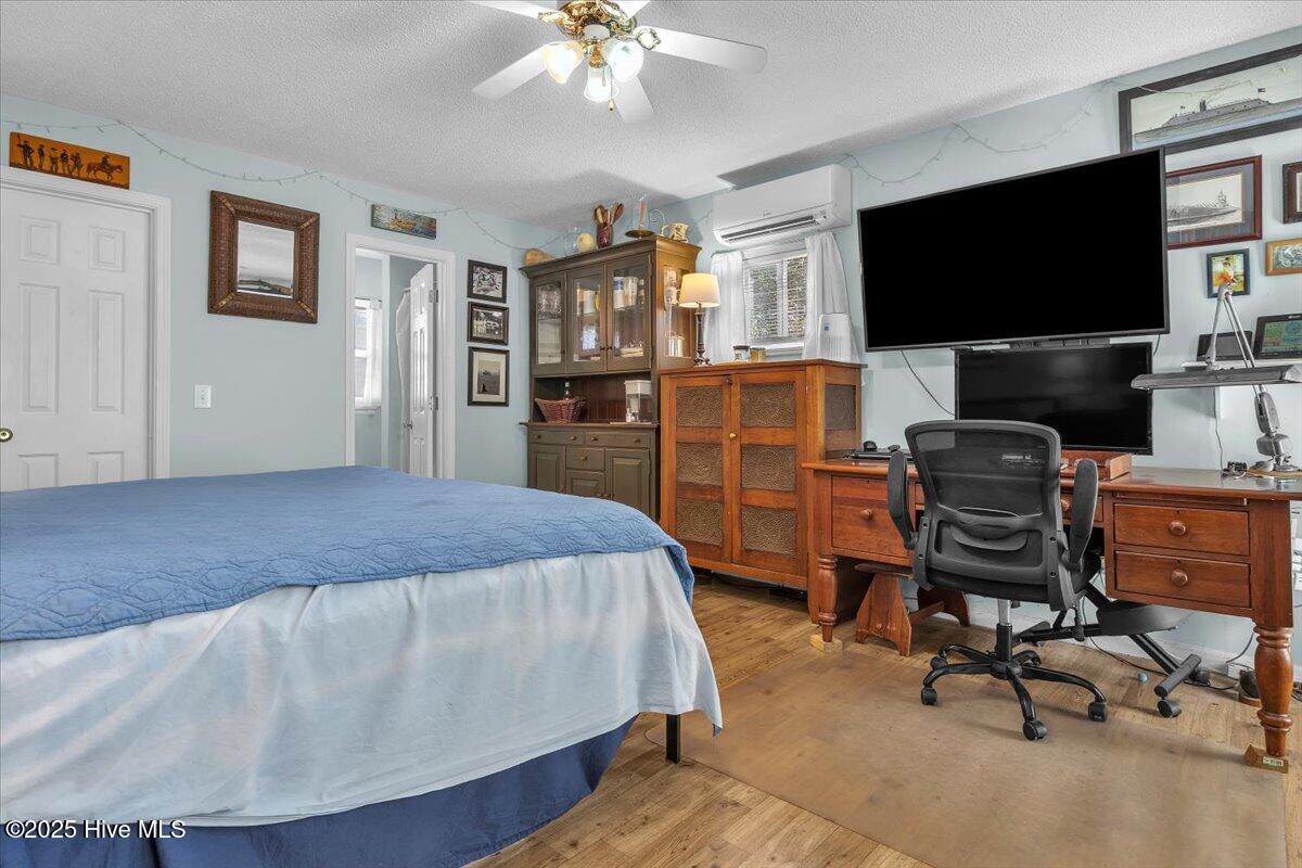 100532549 | Photo 45