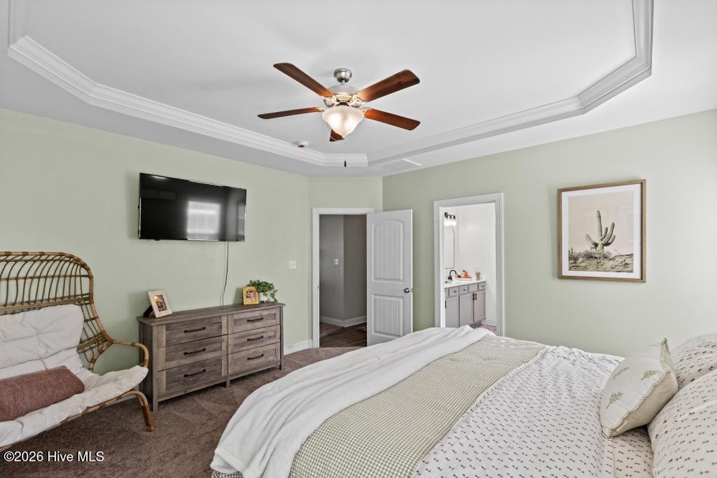 100562207 | Photo 24