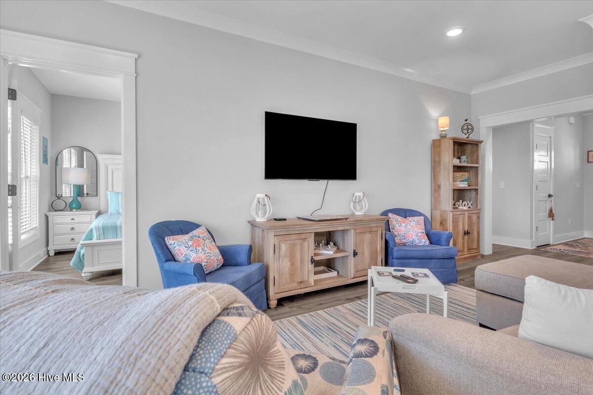 100565716 | Photo 26